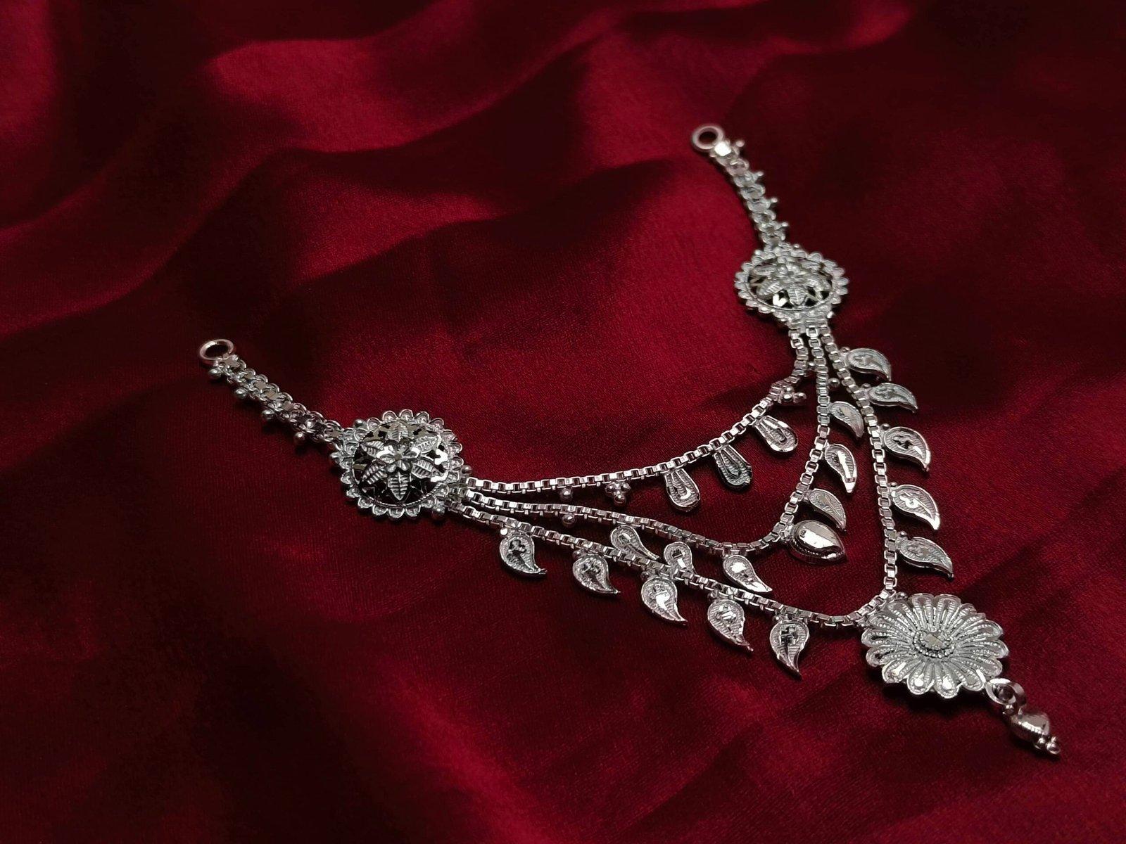 Amaravati 3Layer Necklace for Idol 8 to 10inch view 2