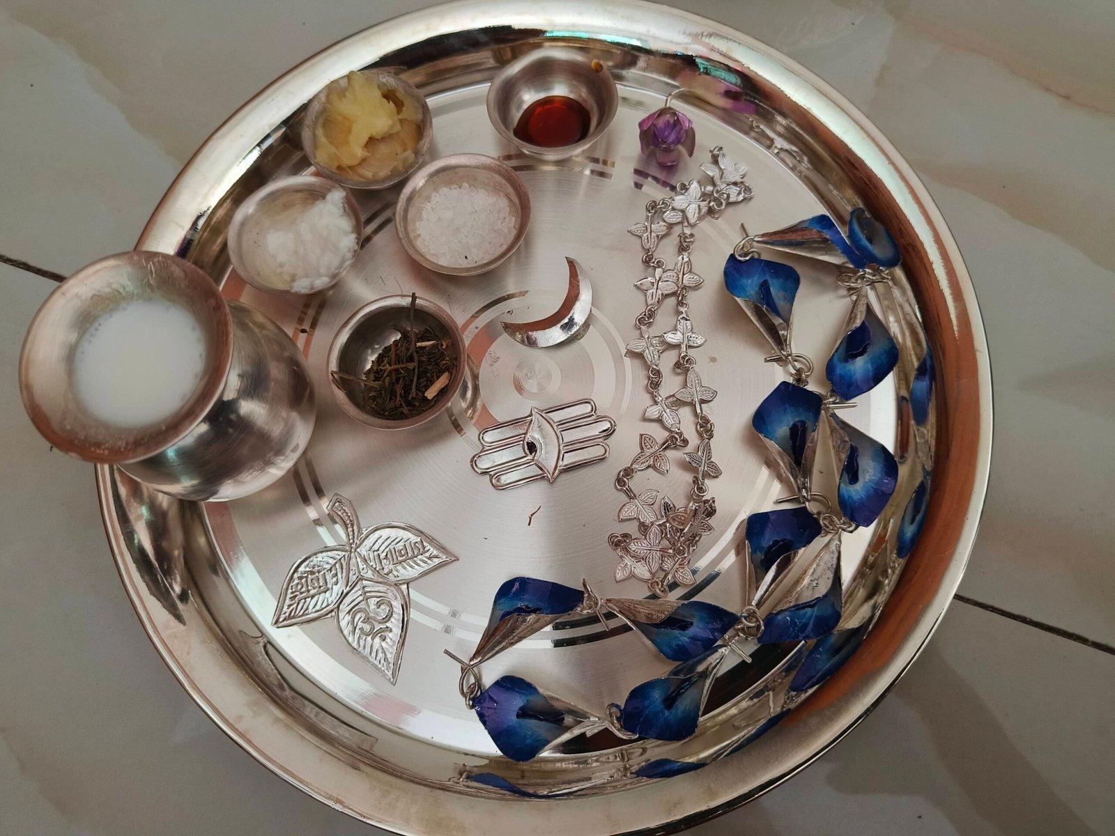 Aparajita / Nilkanth / Gokarna Flower Garland view 2