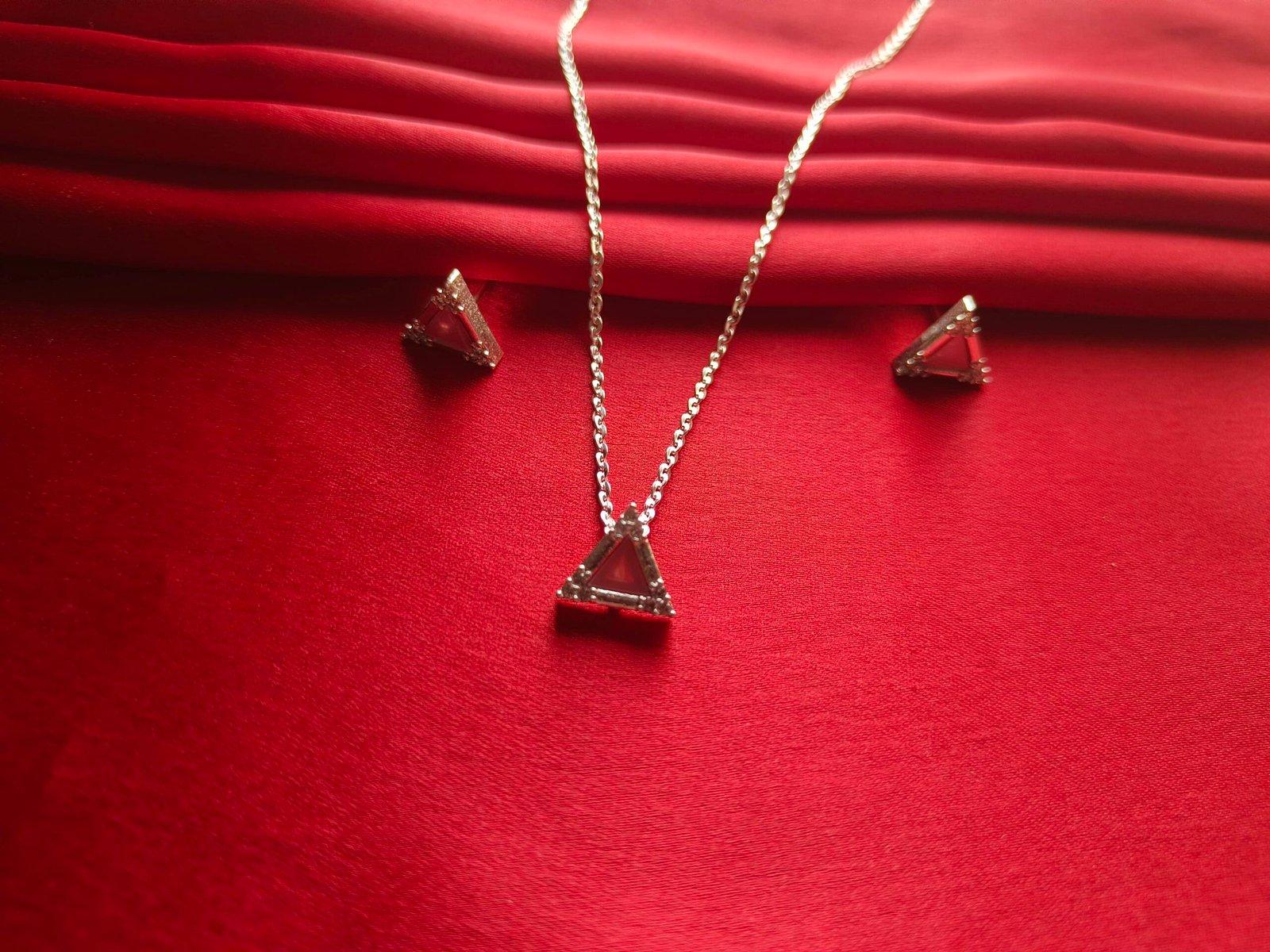 Ayla Pendant Earrings Set