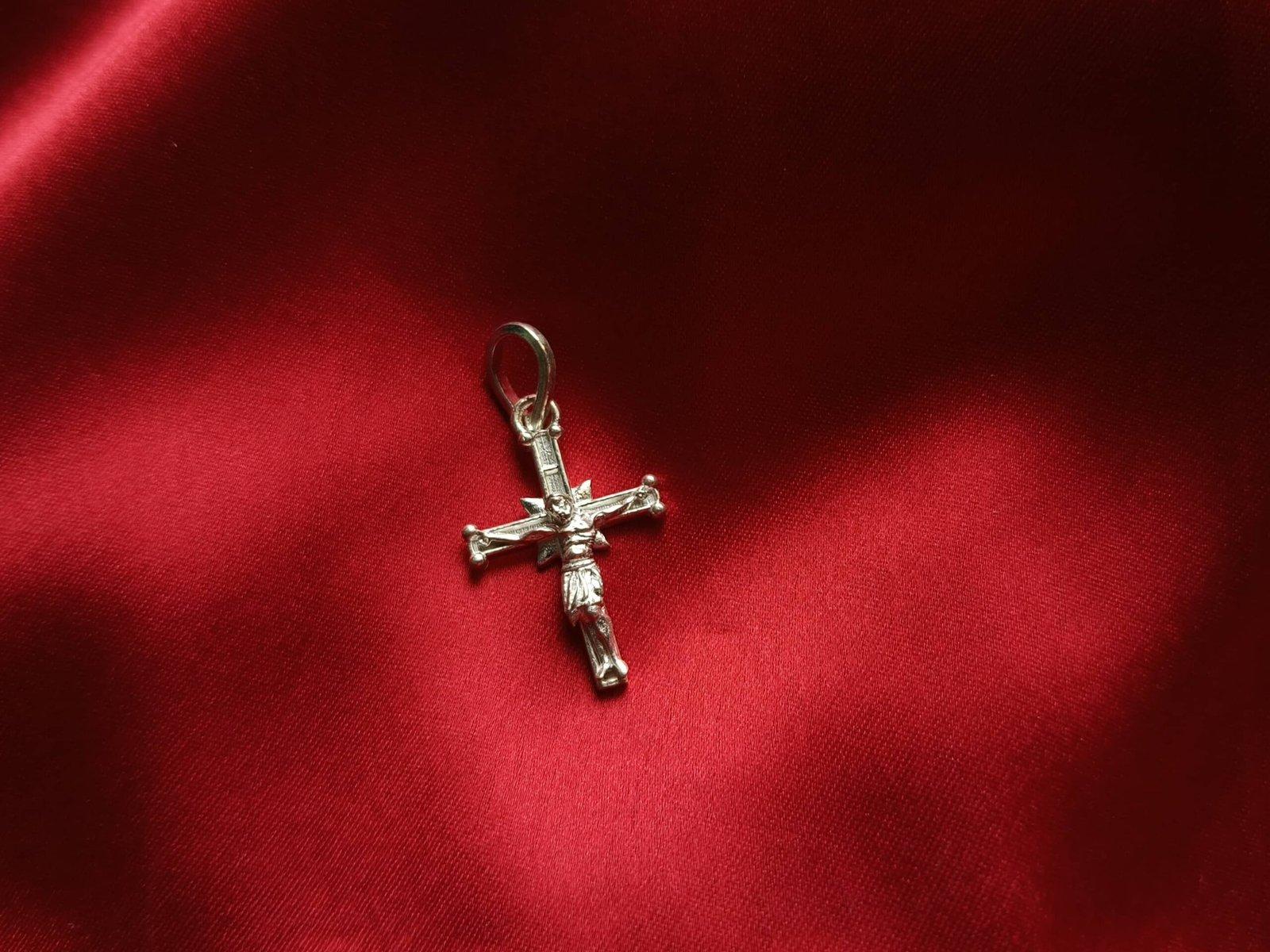 Cross Pendant view 4