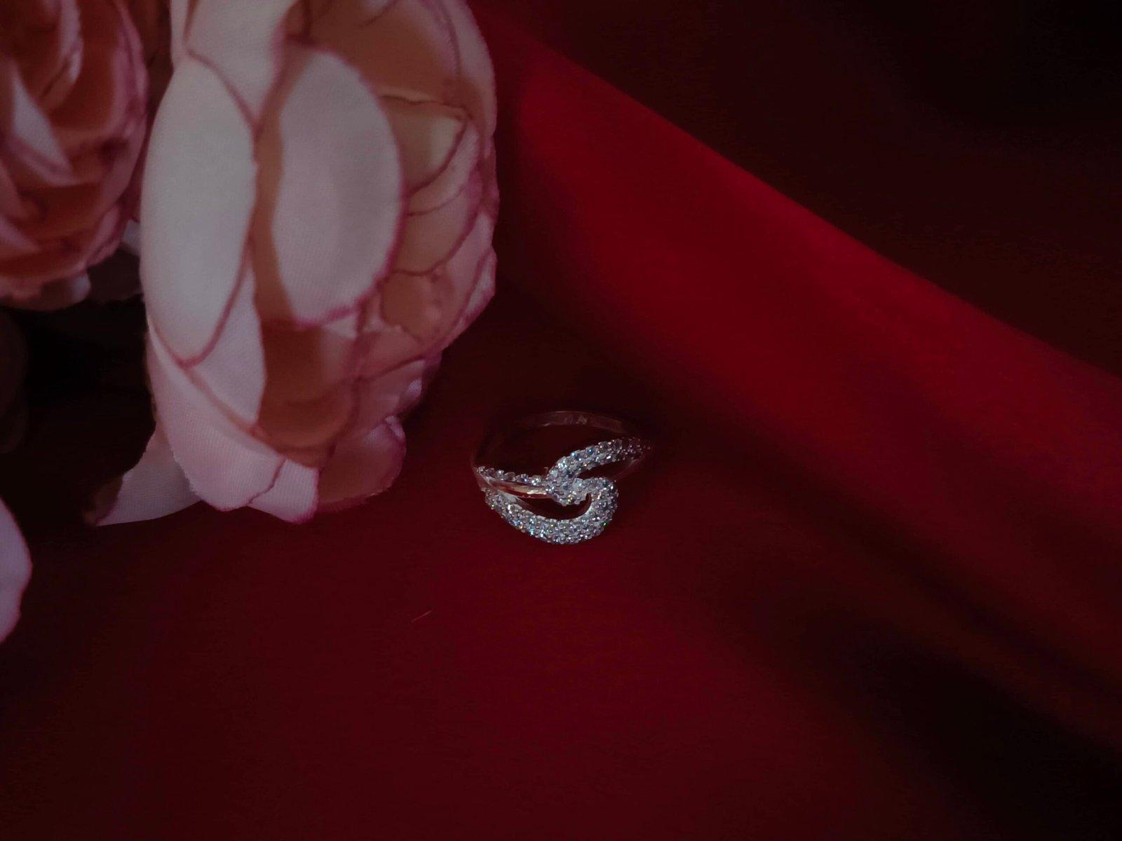 Fancy Wave Stone Finger Ring view 2