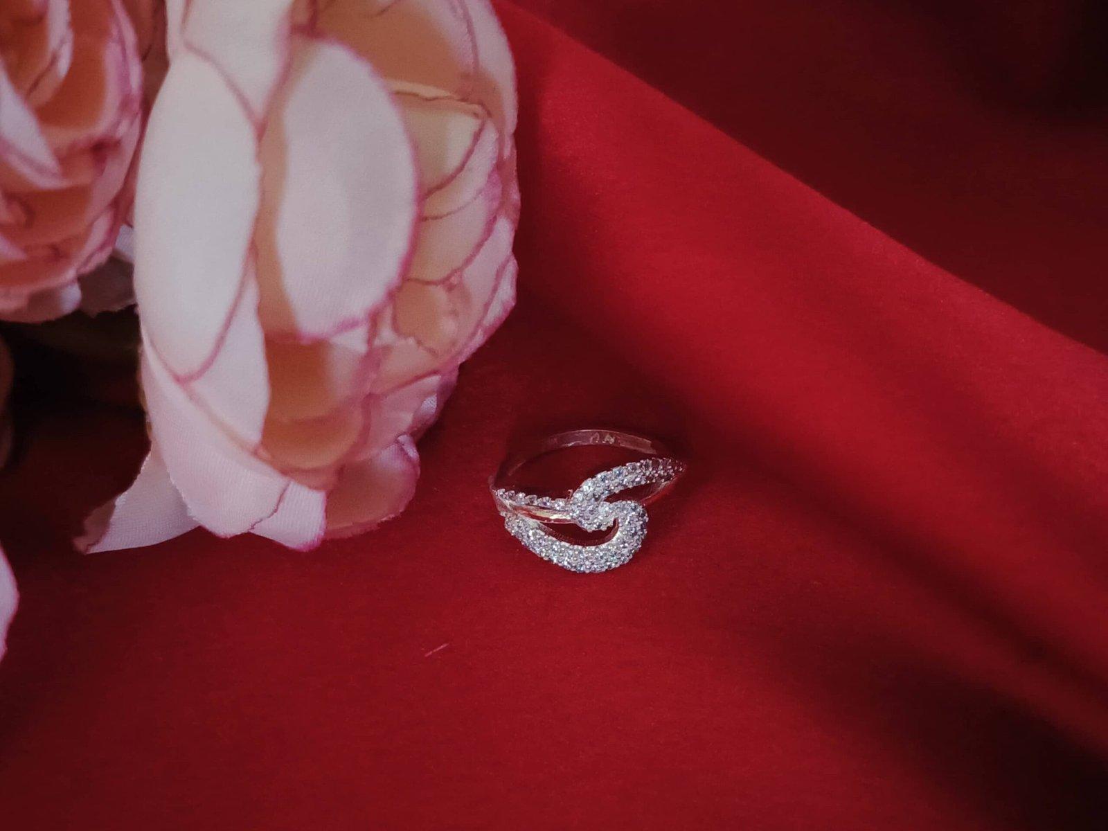 Fancy Wave Stone Finger Ring view 4