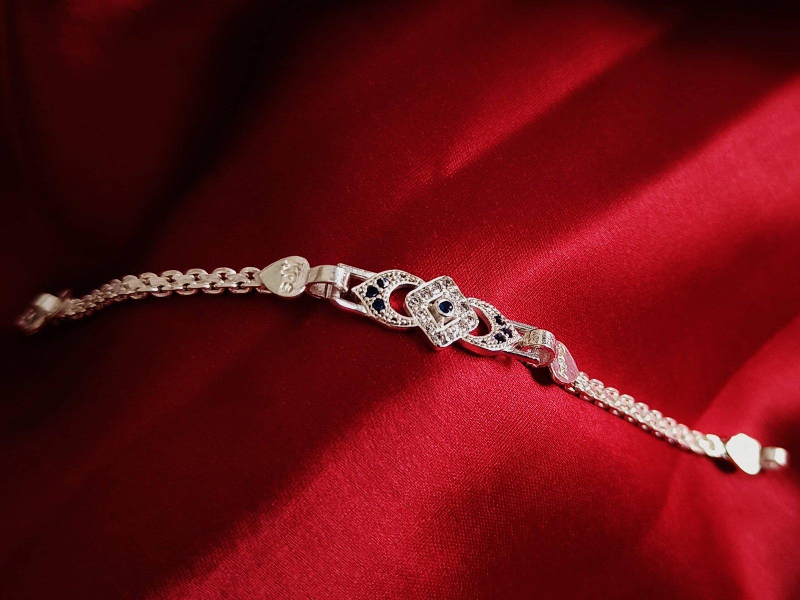 Finch bracelet for kids