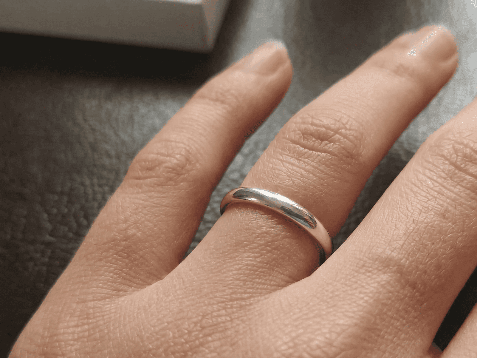 Finger Ring Silver Line