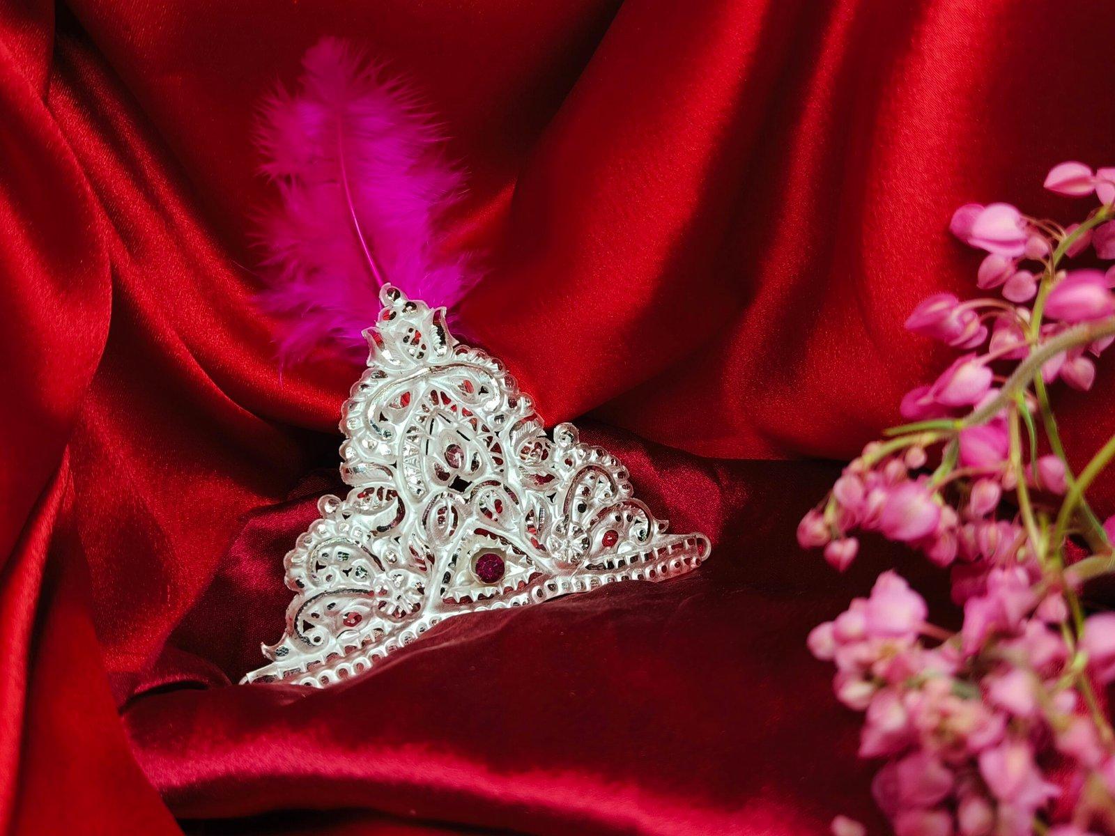 Gahenaz Silver 4-inch Traditional Silver Mukut/Crown for Deity/Idol / Dev-Devi/ Bride view 8