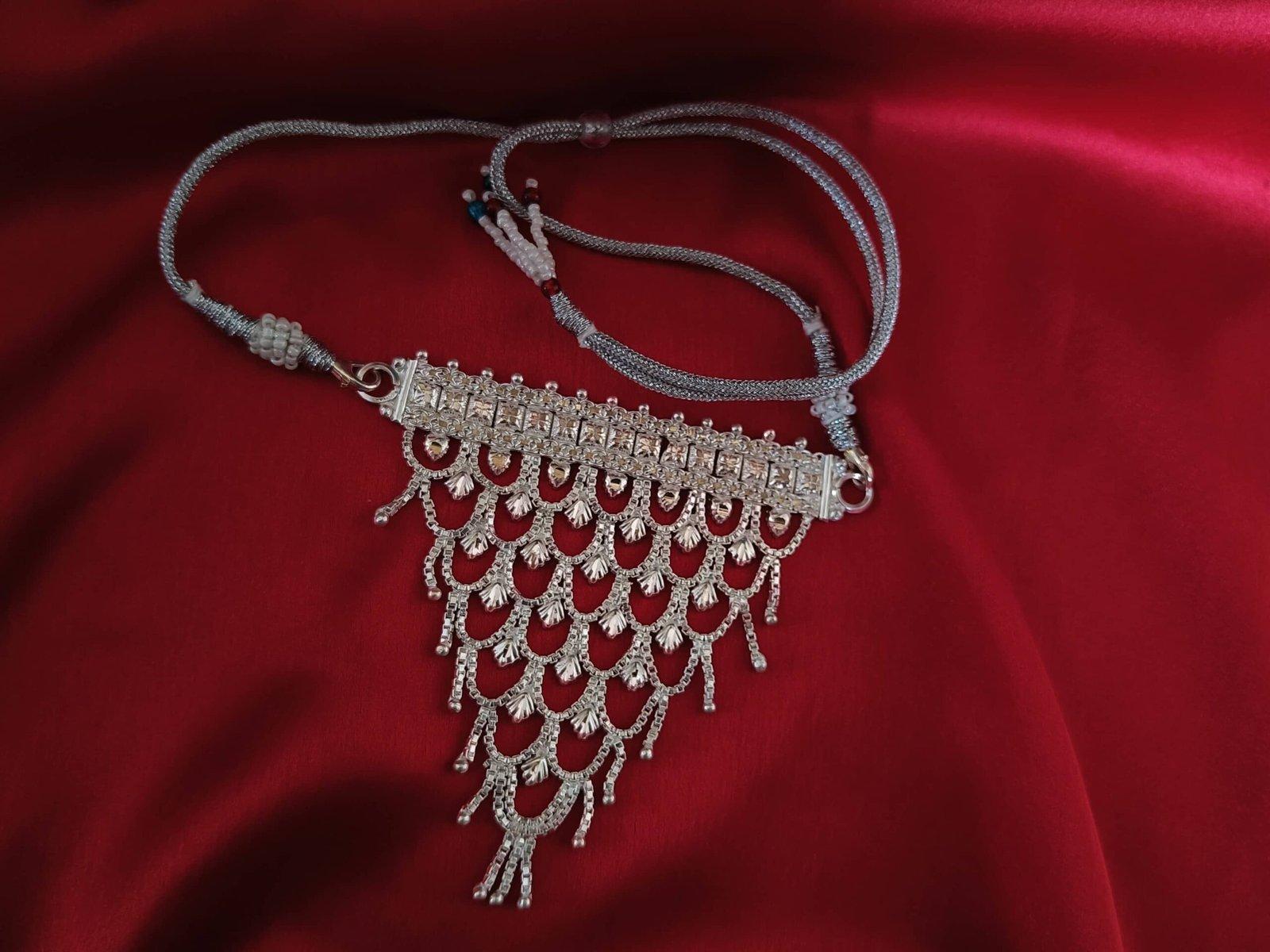 Gahenaz Silver Chik cum Necklace for Idol