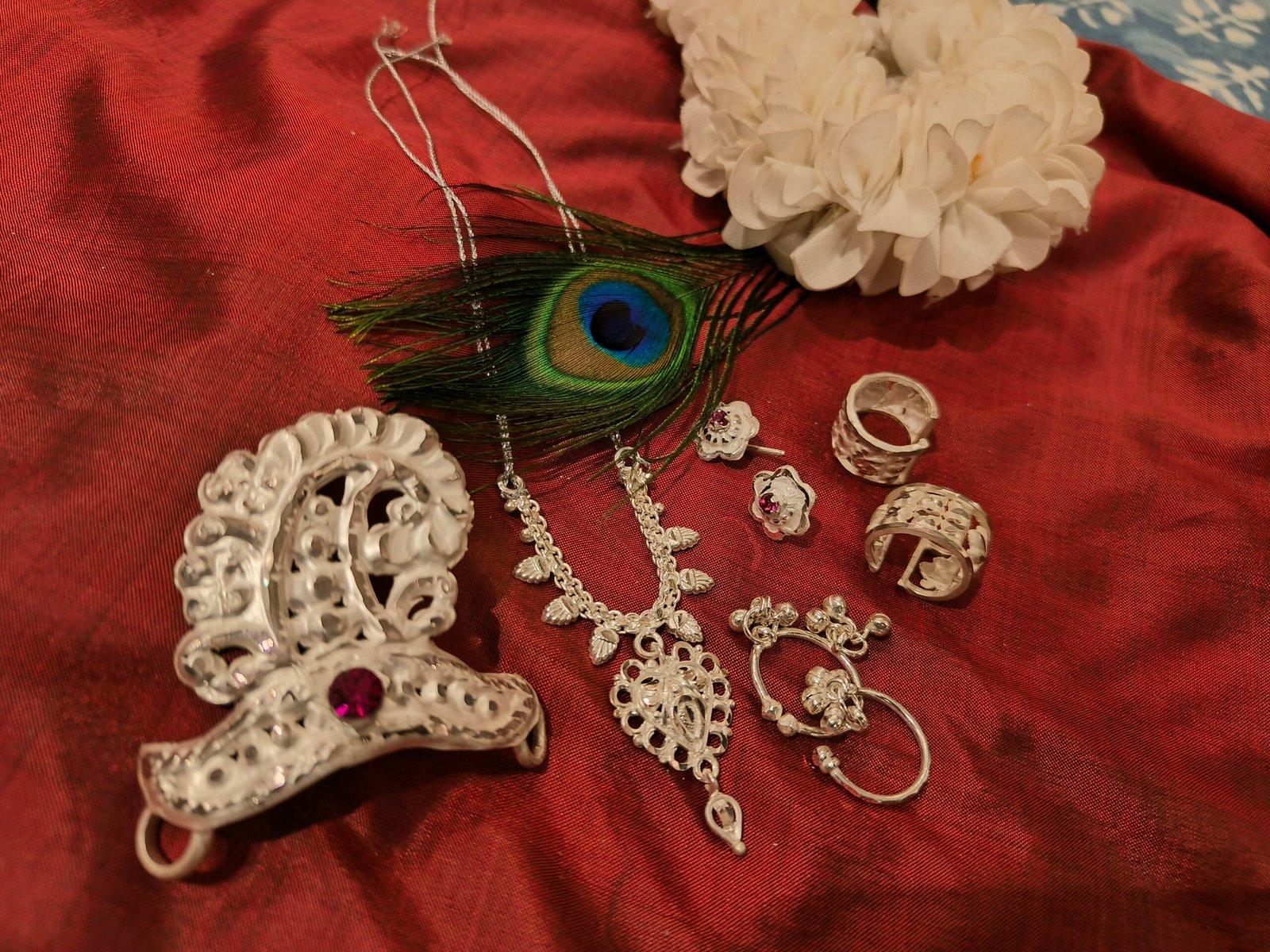 Gahenaz Silver Idol Jewellery Set with Chur for 3- 4″ Idol view 3