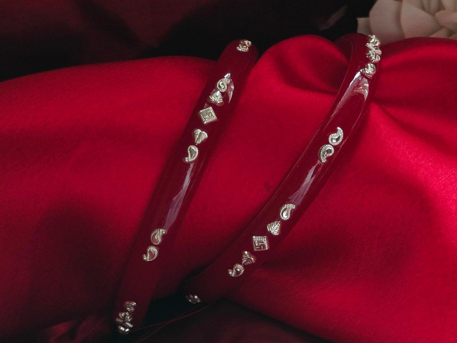 Gahenaz Silver Mohan Red Pola Bangle 2.5, 2.7 view 2