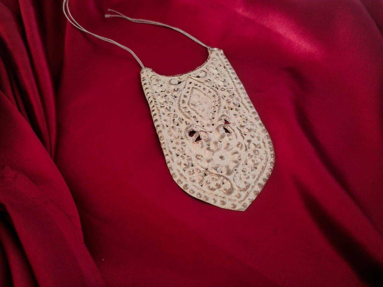 Gahenaz Silver Rani Necklace/ Bukpata / Kavasam for Idol view 2