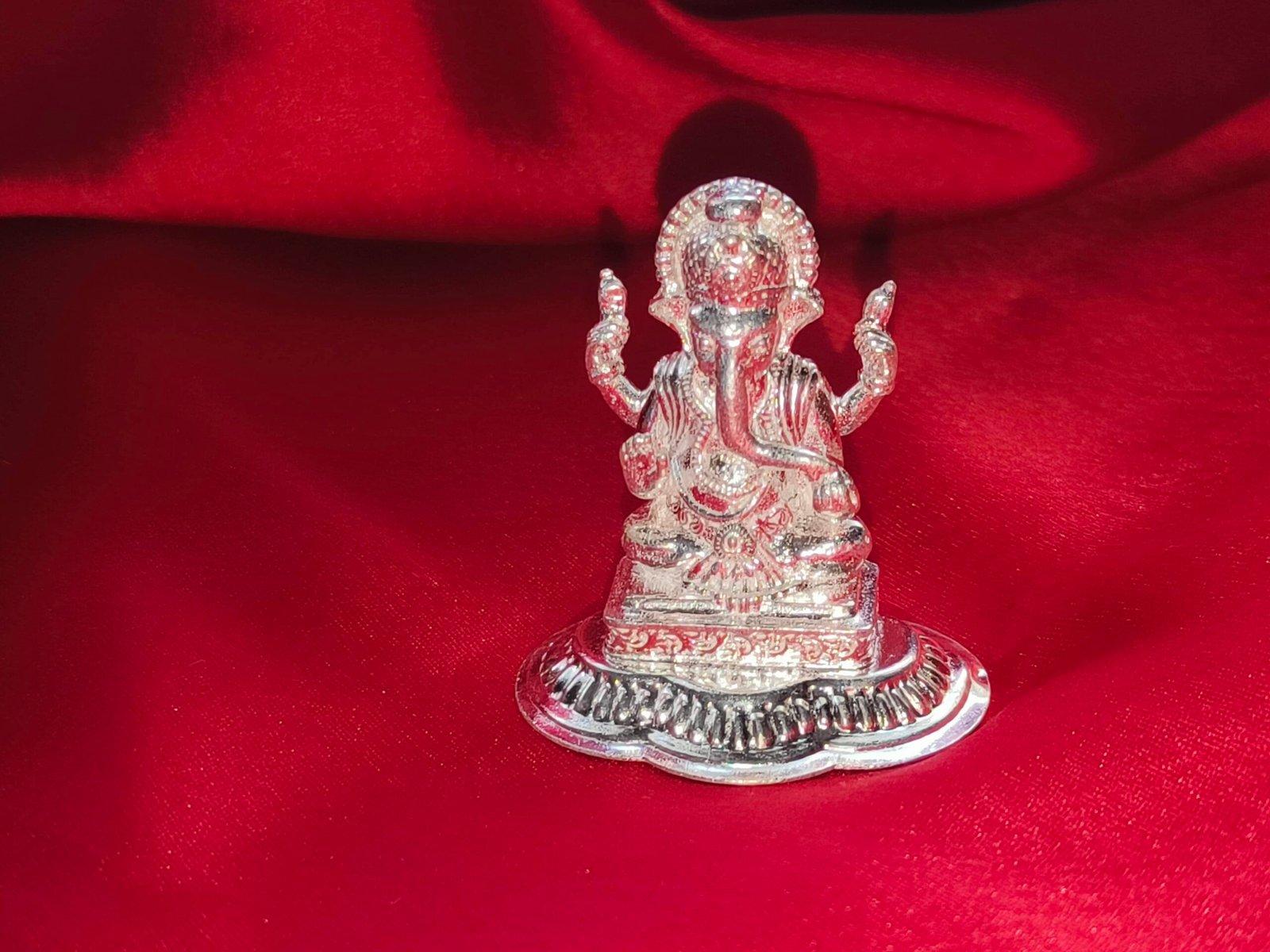 Ganesha / Sidhi Vianyak view 2