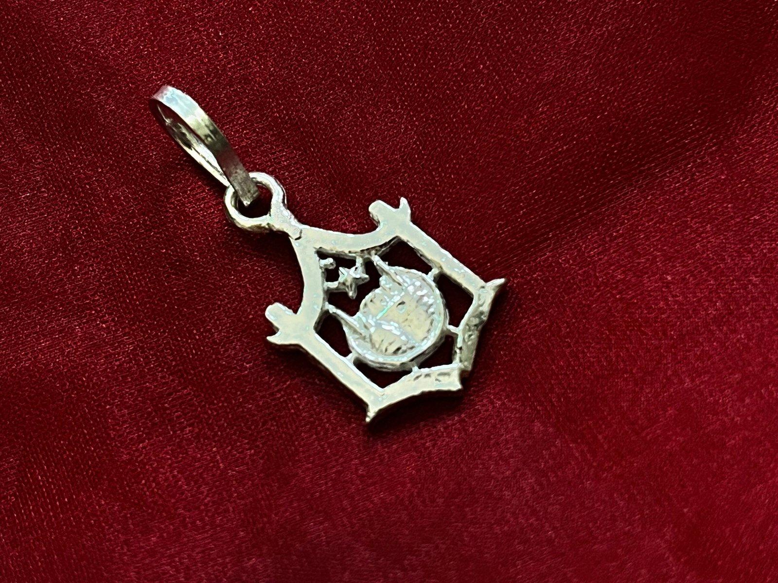 Islamic Pendant view 2