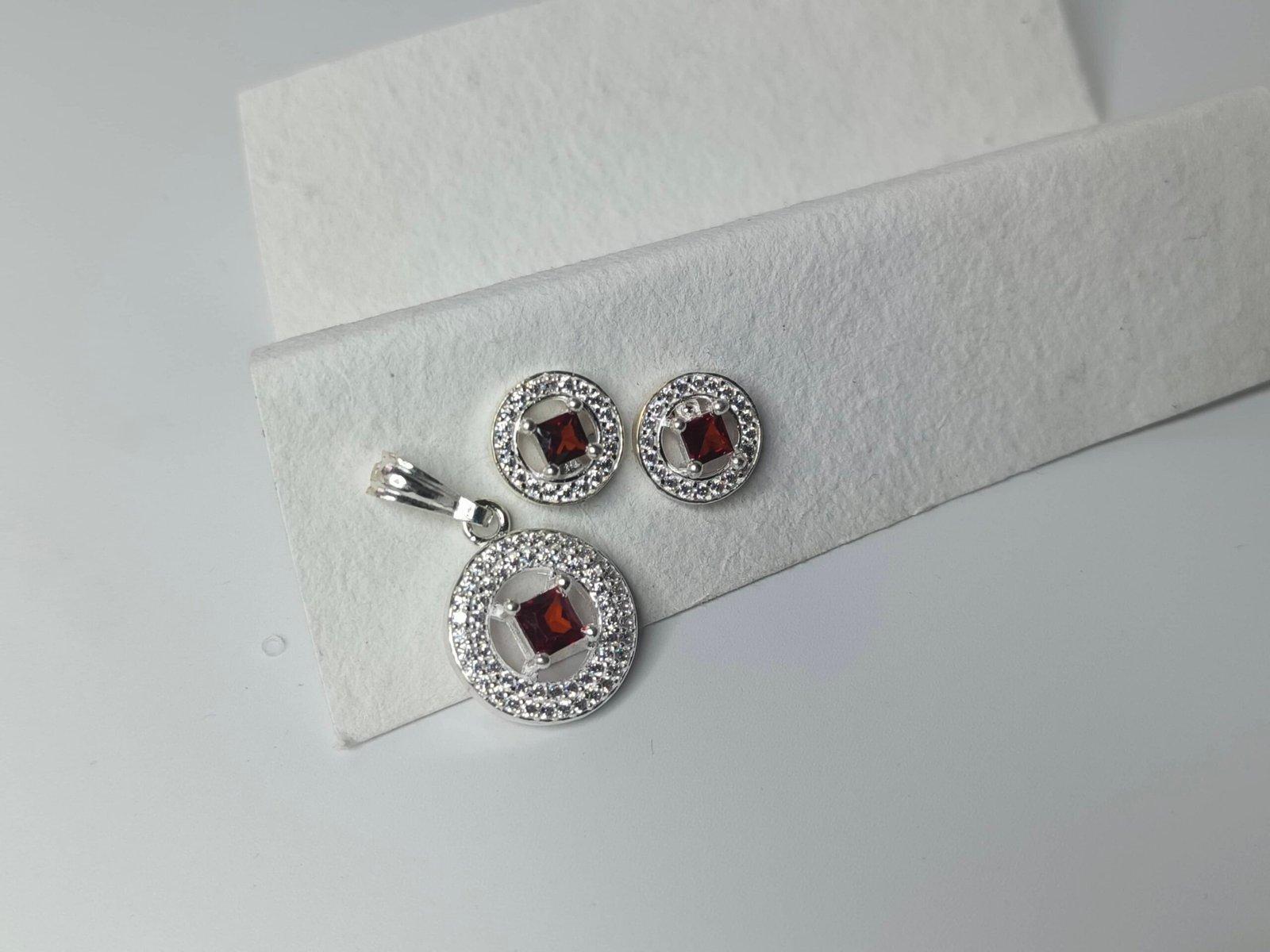 Jesica pendant Earrings Set view 2