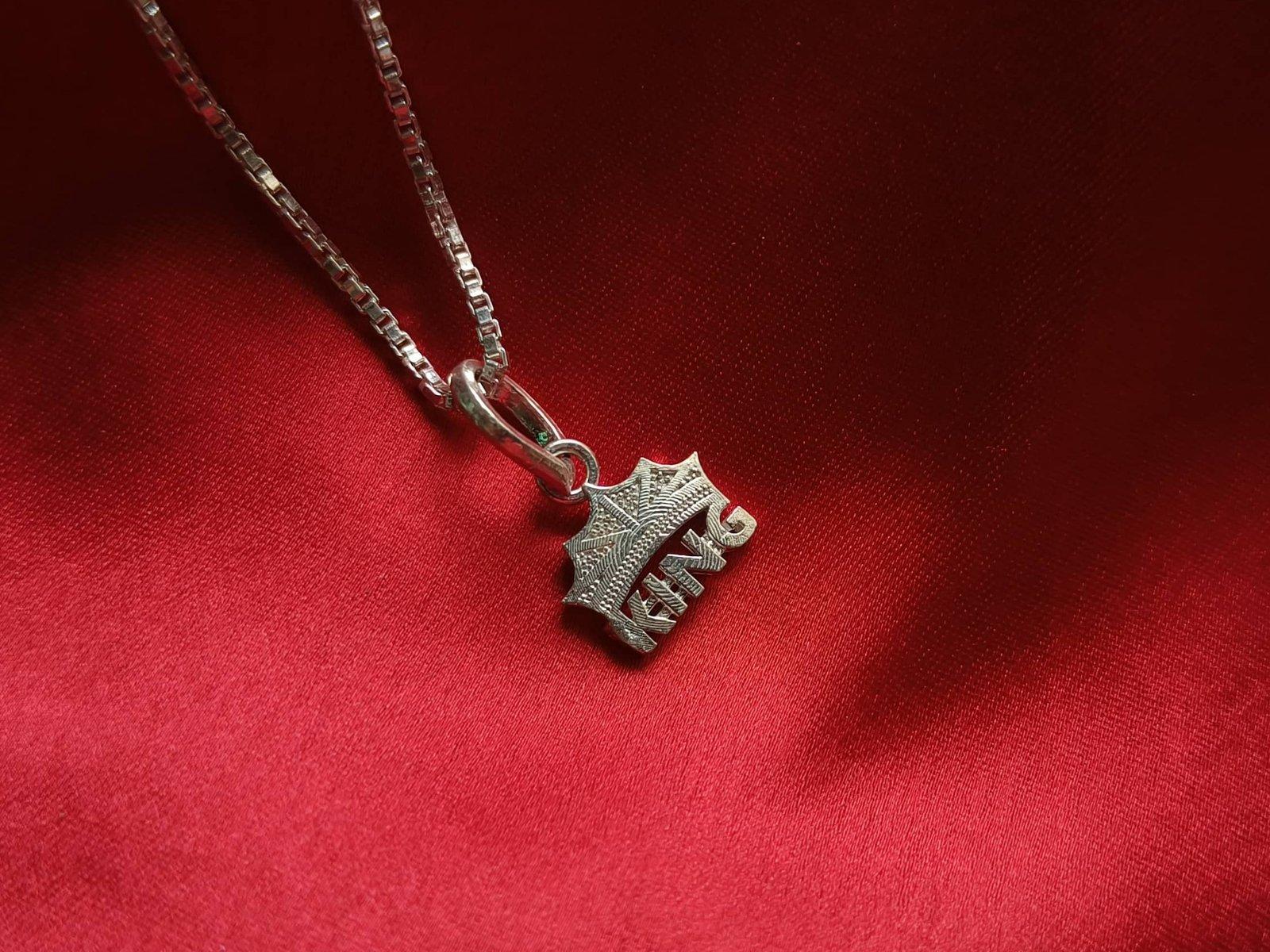 King Pendant view 3