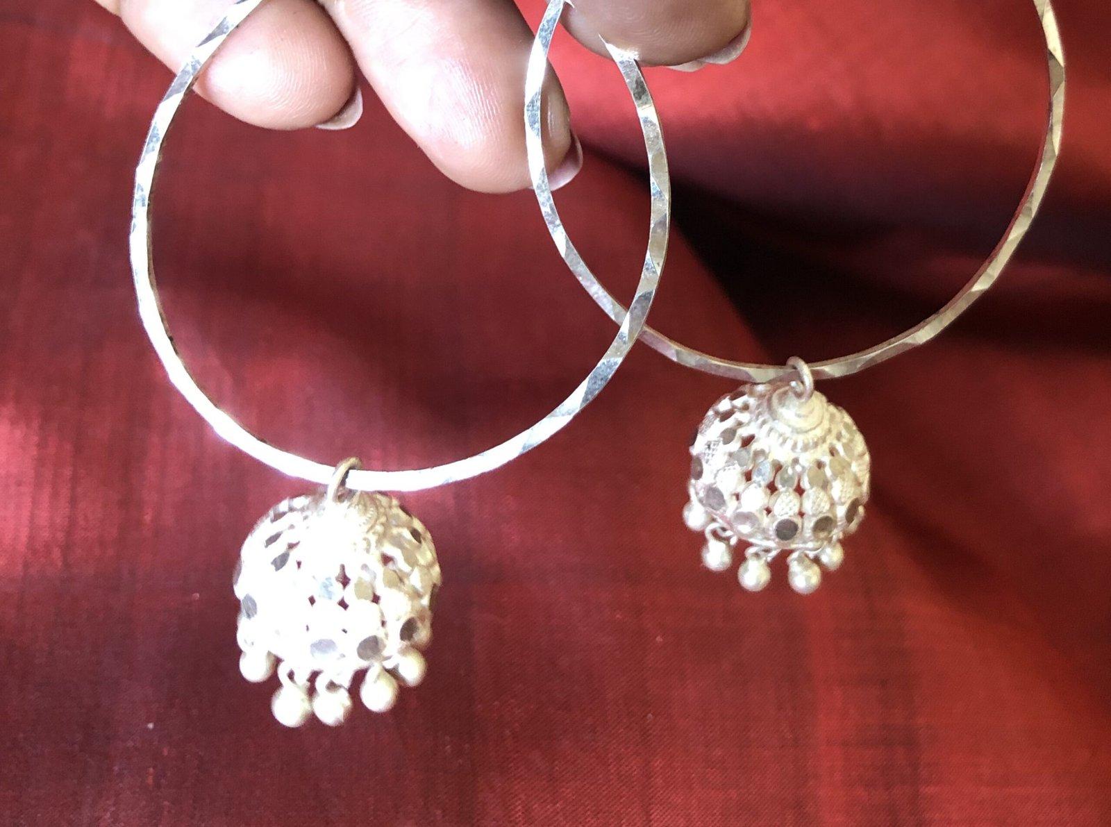 Madhubala Earring view 3