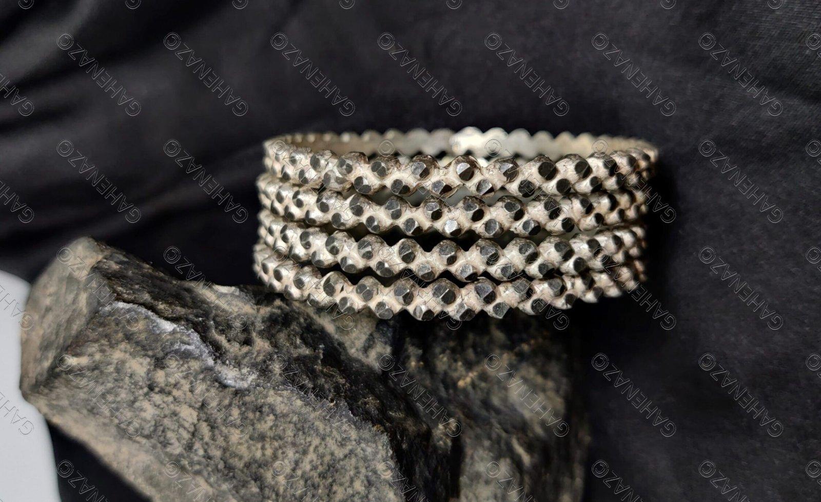 Mahua Bangles view 3