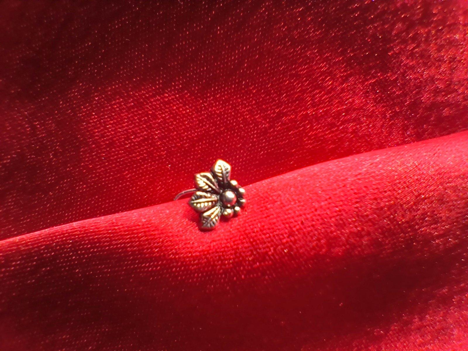 Mahul Oxodised Nose Pin view 3