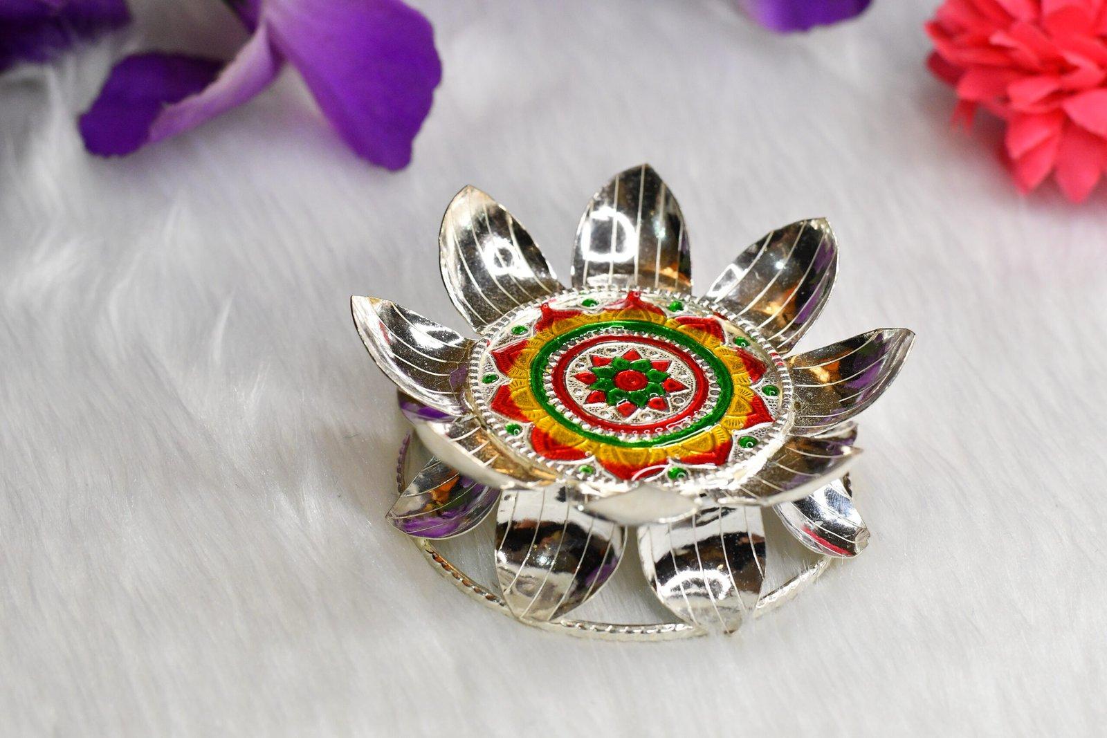 Meenakari Lotus Singhasan