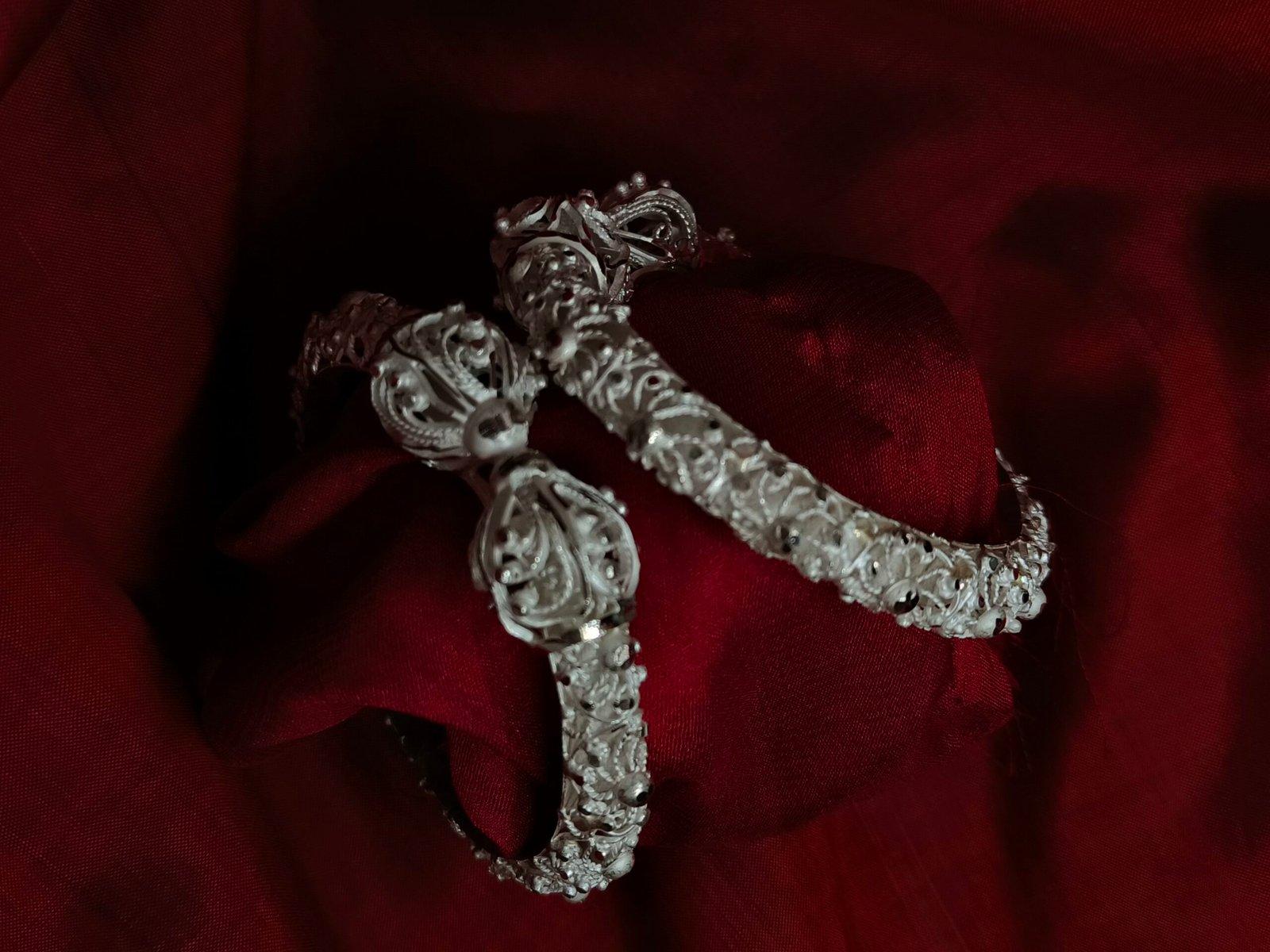 Mohini Bangle / Gorgeous Bangle / Bengali Bala