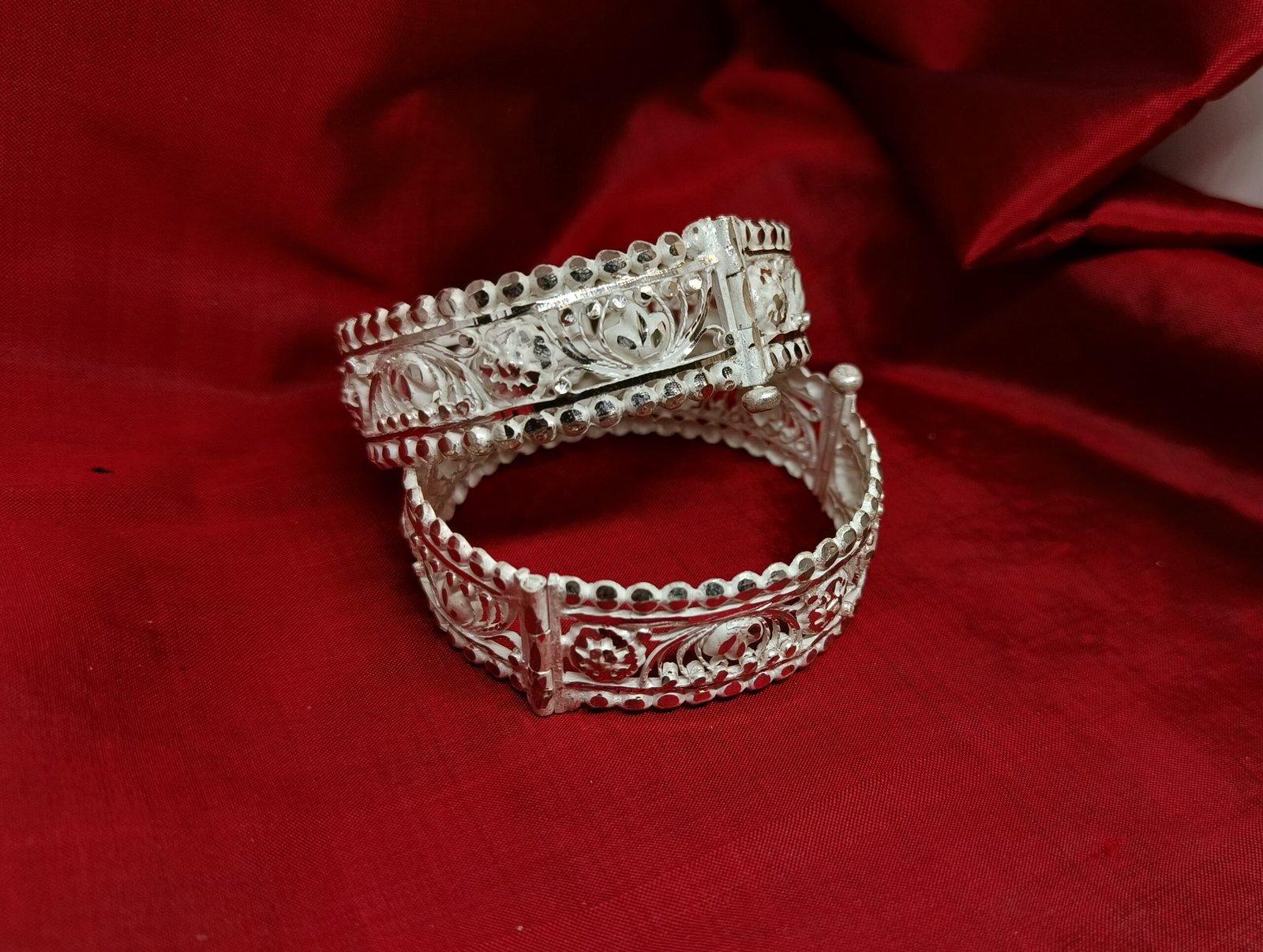 Mohini Chur / Traditional Bangles 2.3, 2.4