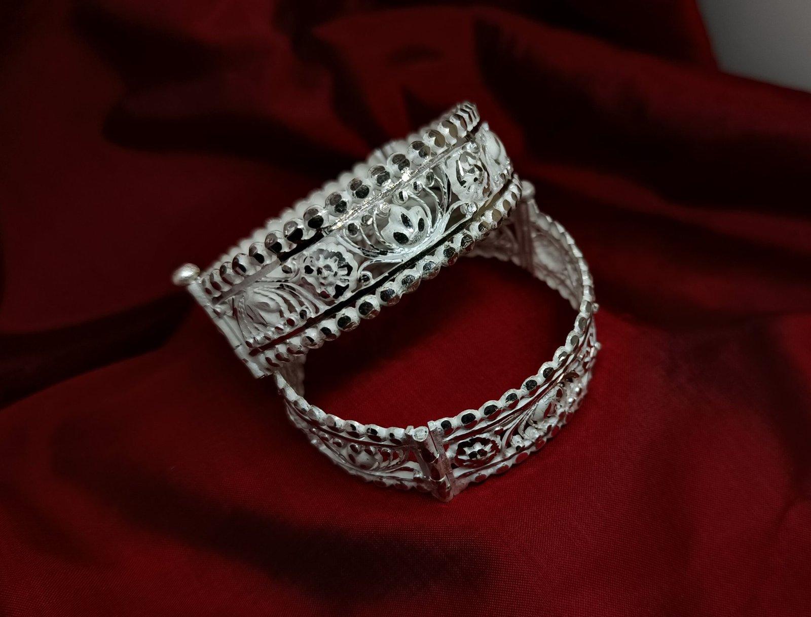 Mohini Chur / Traditional Bangles 2.3, 2.4 view 4