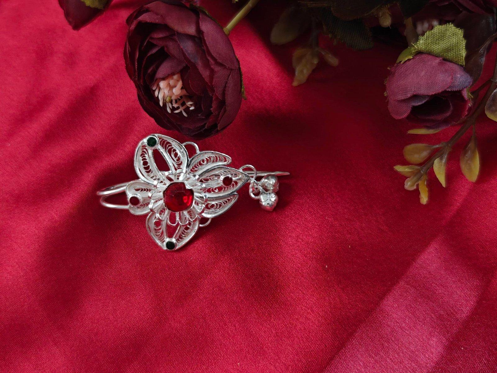 Mohini Juda Pin / Kata view 3