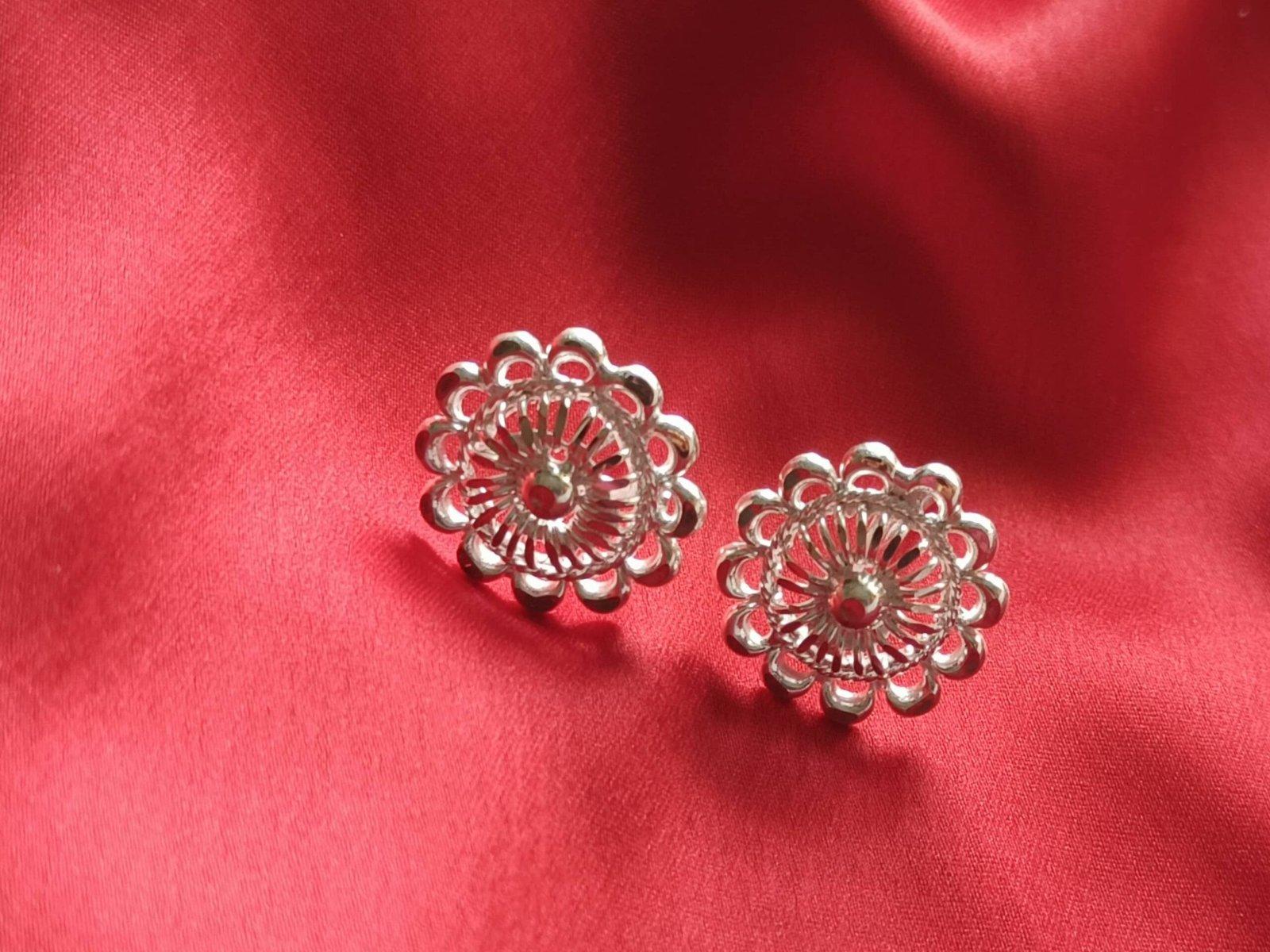 Mohini Kanpasha / Top / Stud / Earring / Kaanpasha view 2