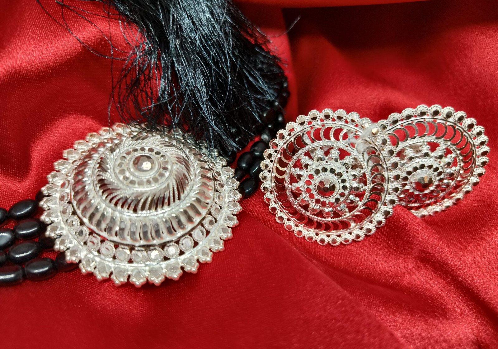 Mrinmayee Choker Necklace/Chik view 2