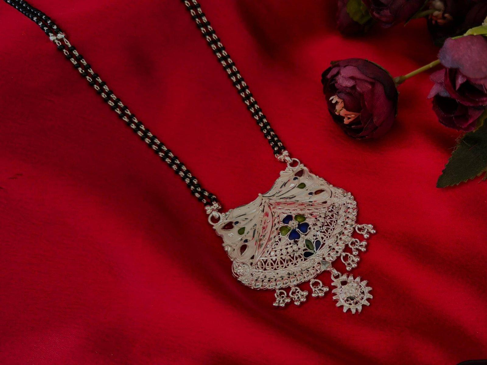 Parama Mangalsutra view 4