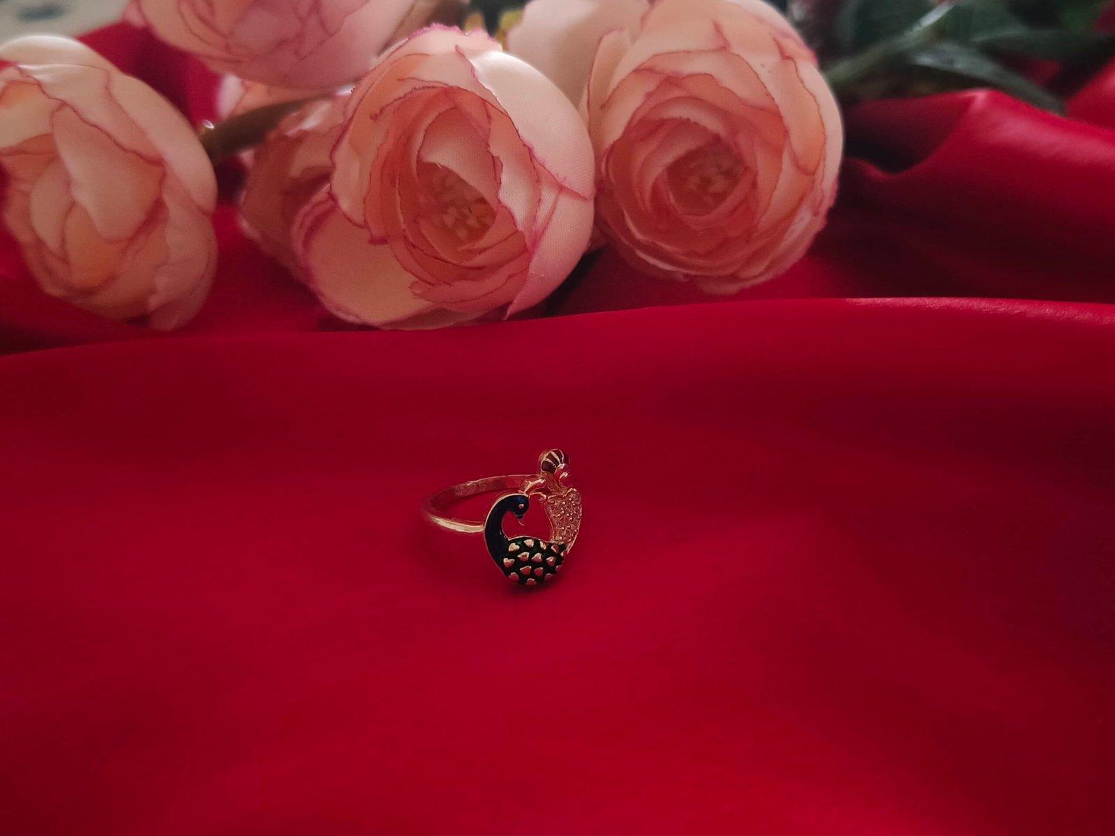 Peacock Finger Ring view 3