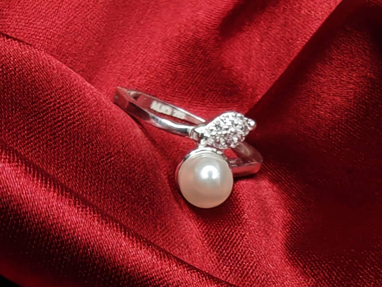 Pearl Finger Ring Maple view 3