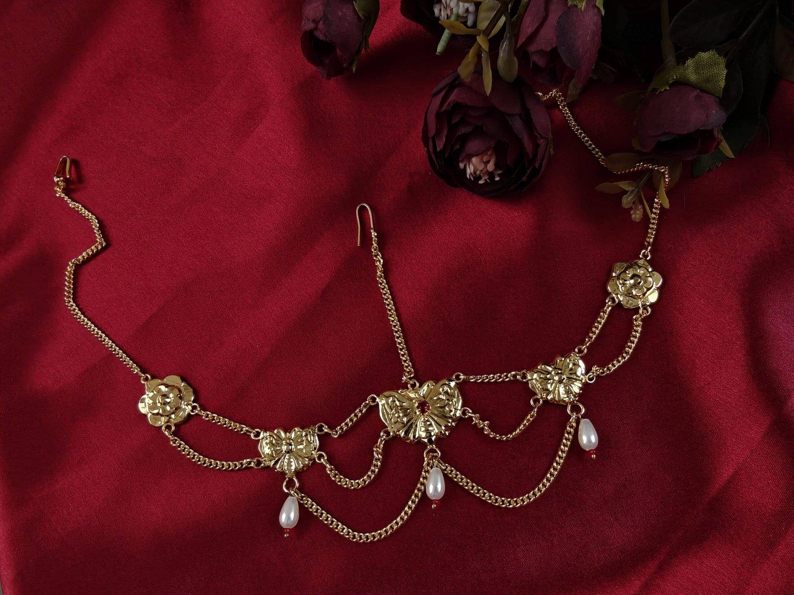 Projapati / Butterfly Tayra / Matha Patti Goldpolish view 2