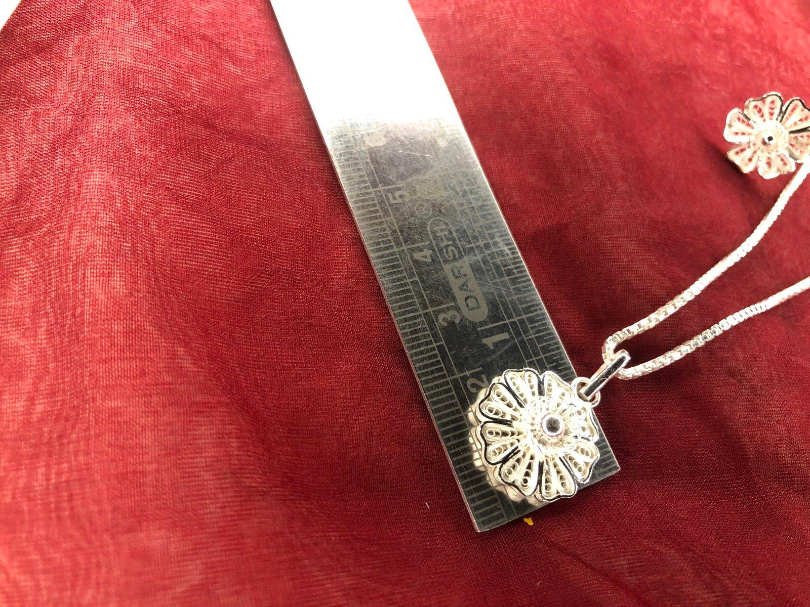 Raadhi Filigree Pendant Earring set view 4