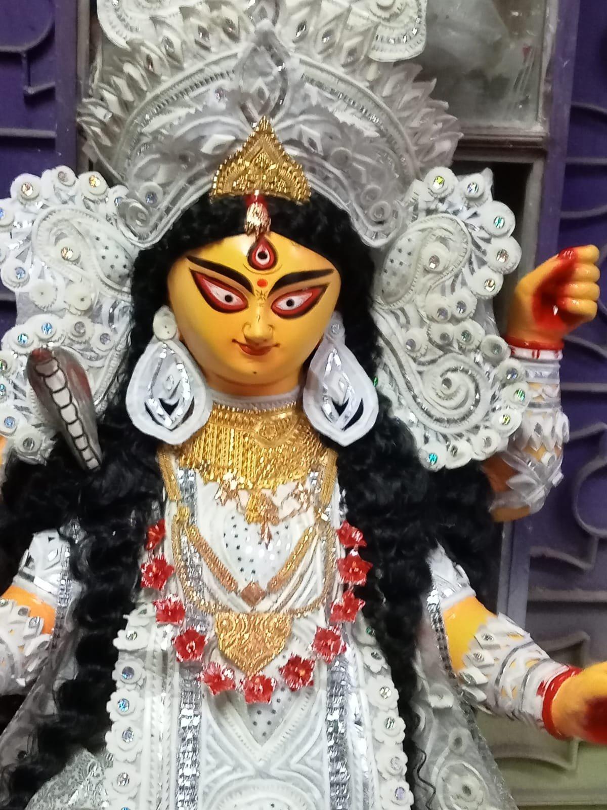 Red Meena Joba / 1inch Hibiscus Flower Garland (Mala) for Idol view 2