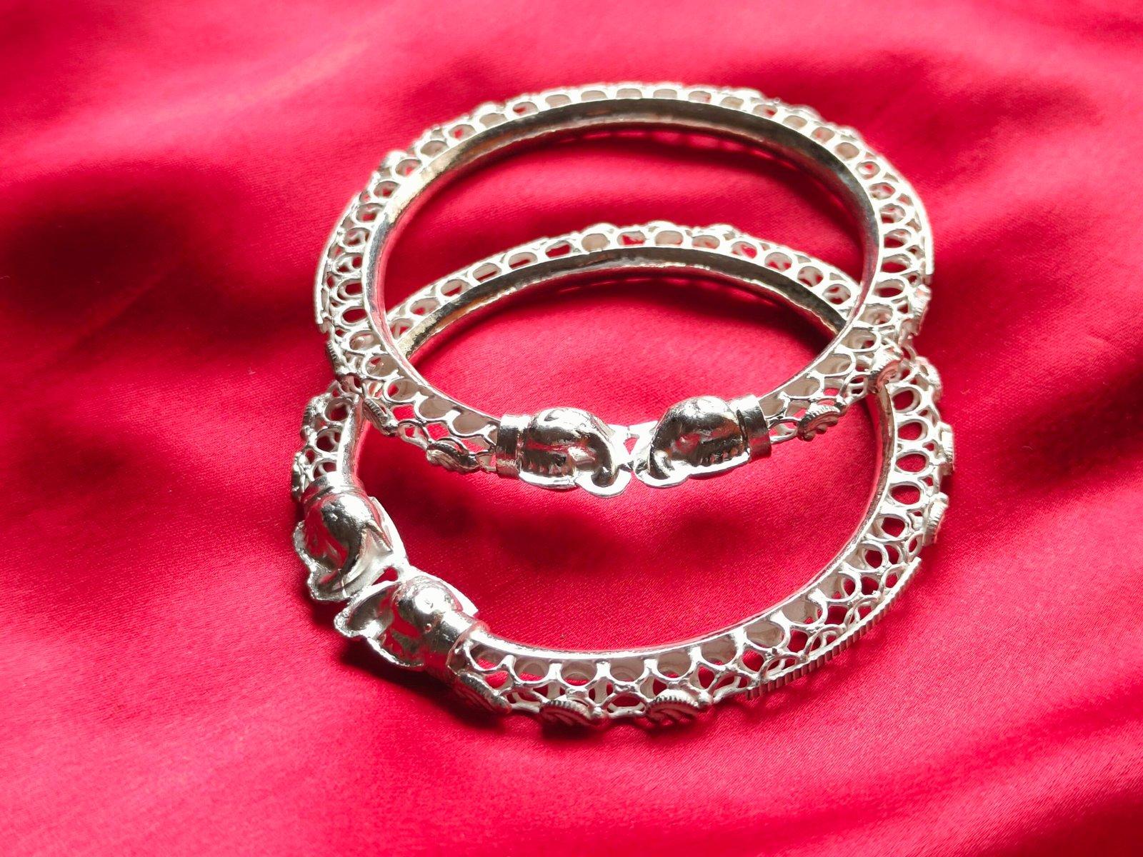 Rohini Silver Bala/Bangle
