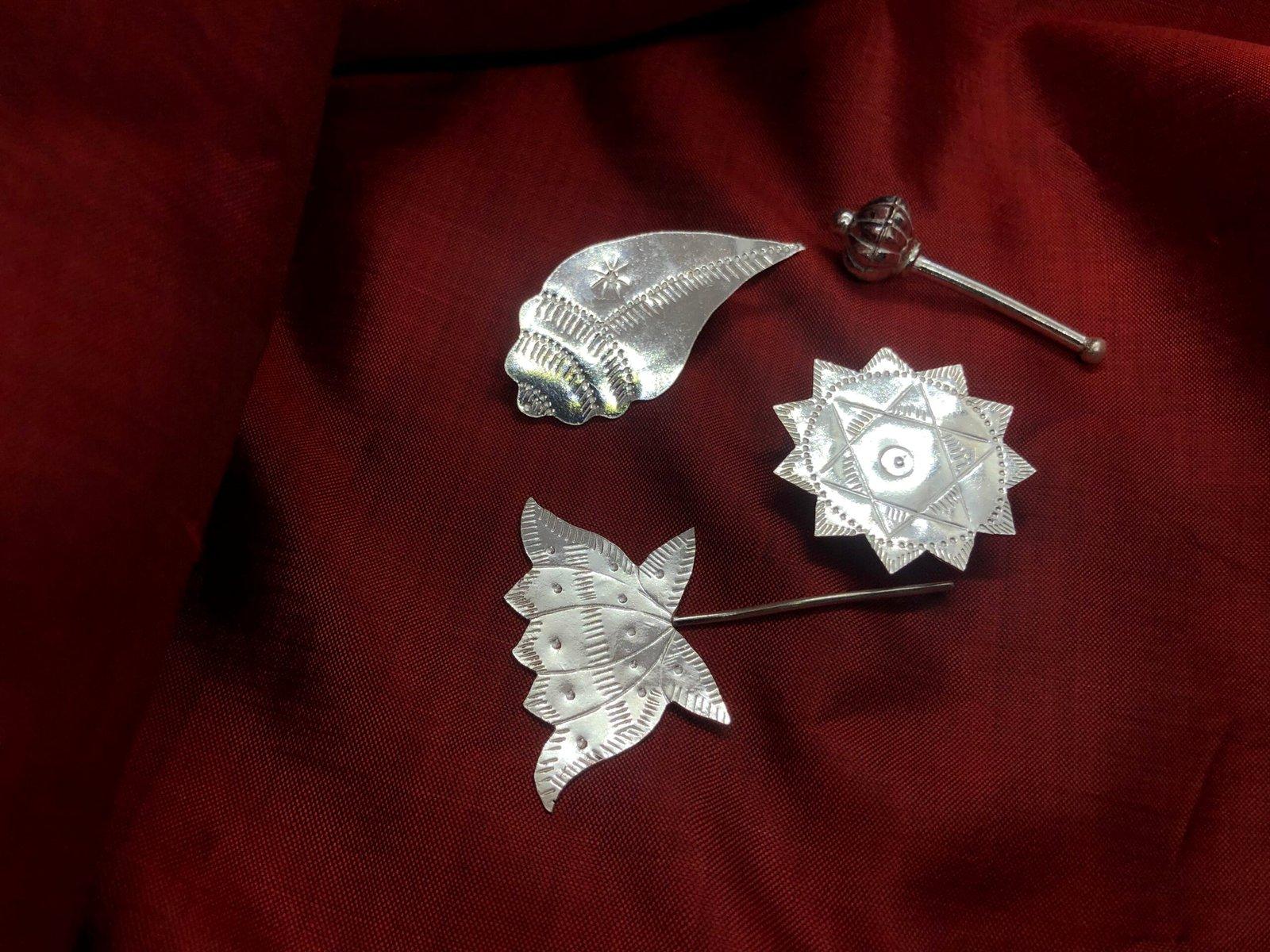 Sankh Chakra Gada Padma / Poddo / Weapon of Narayana / Vishnu