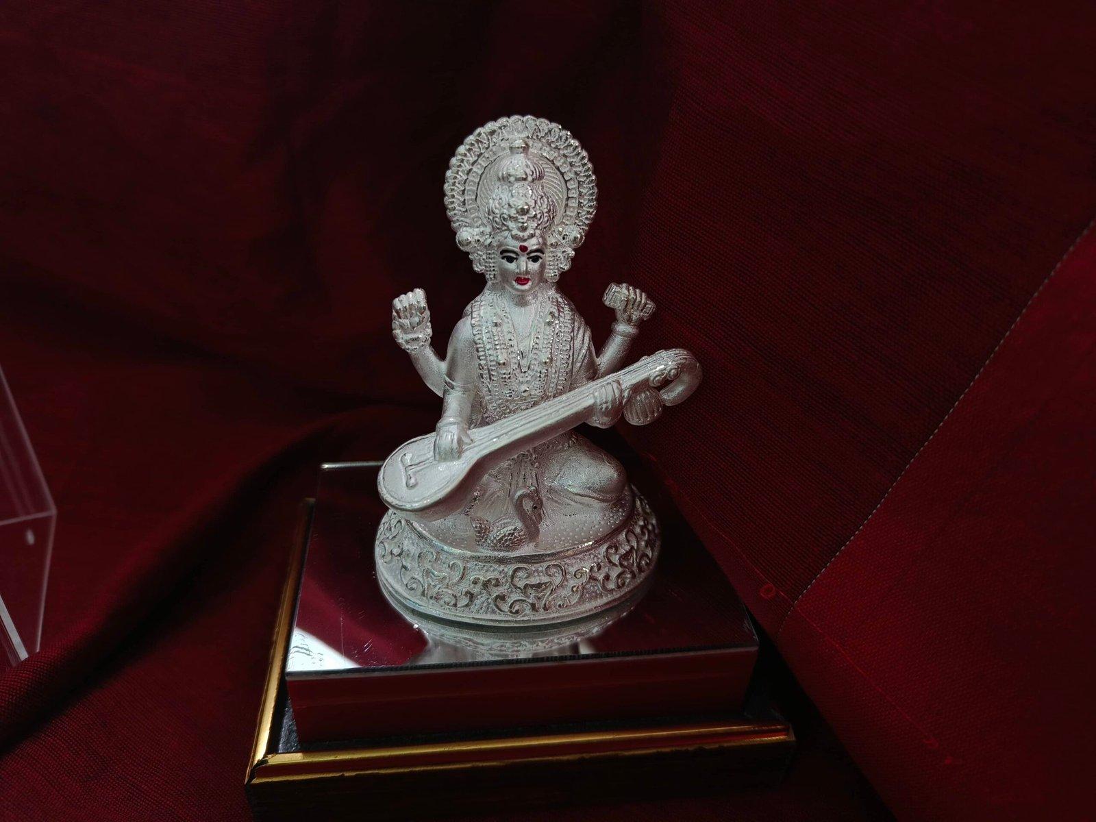 Saraswati / सरस्वती Idol