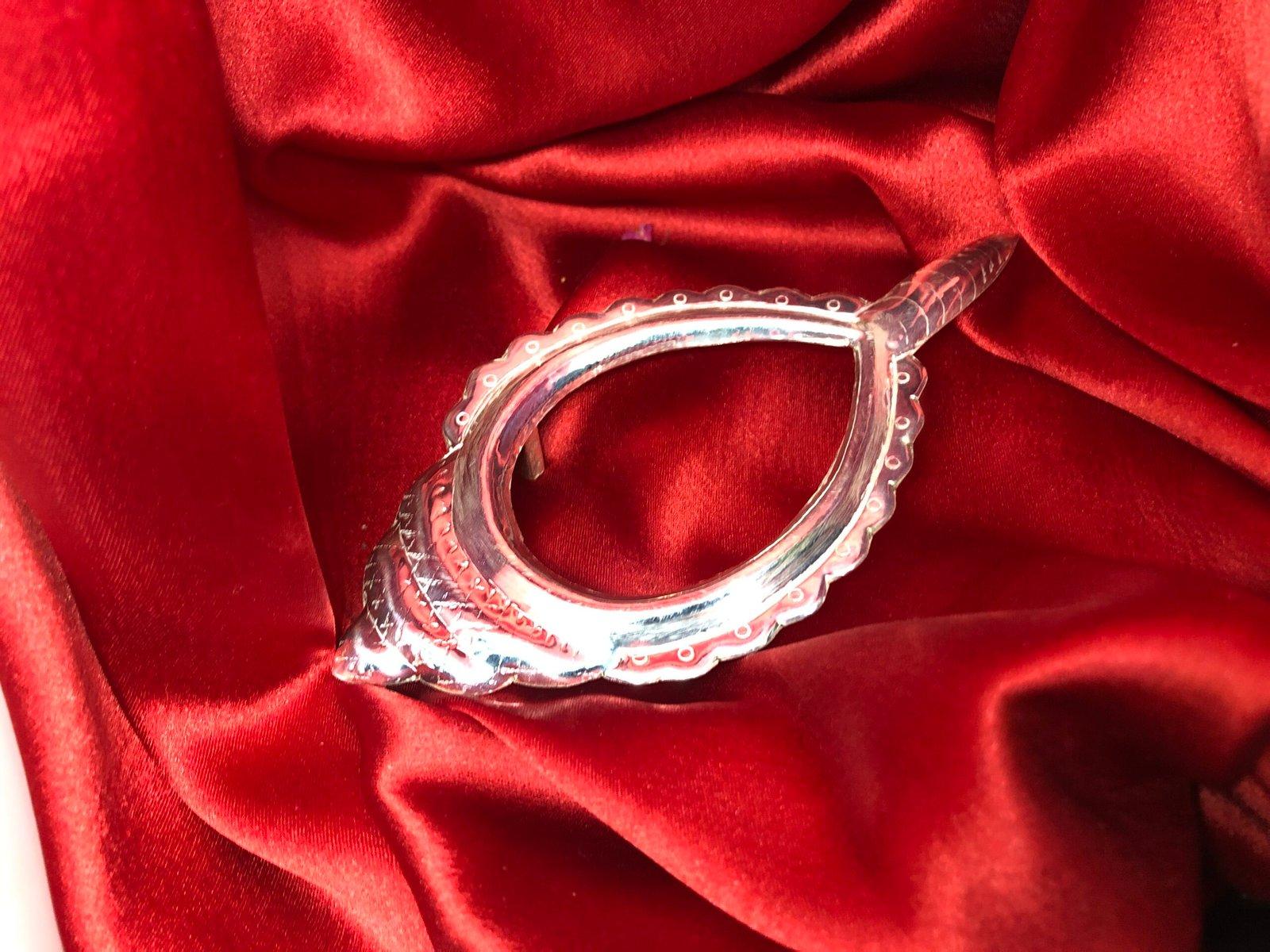 Shankh/Sankh Stand/Holder