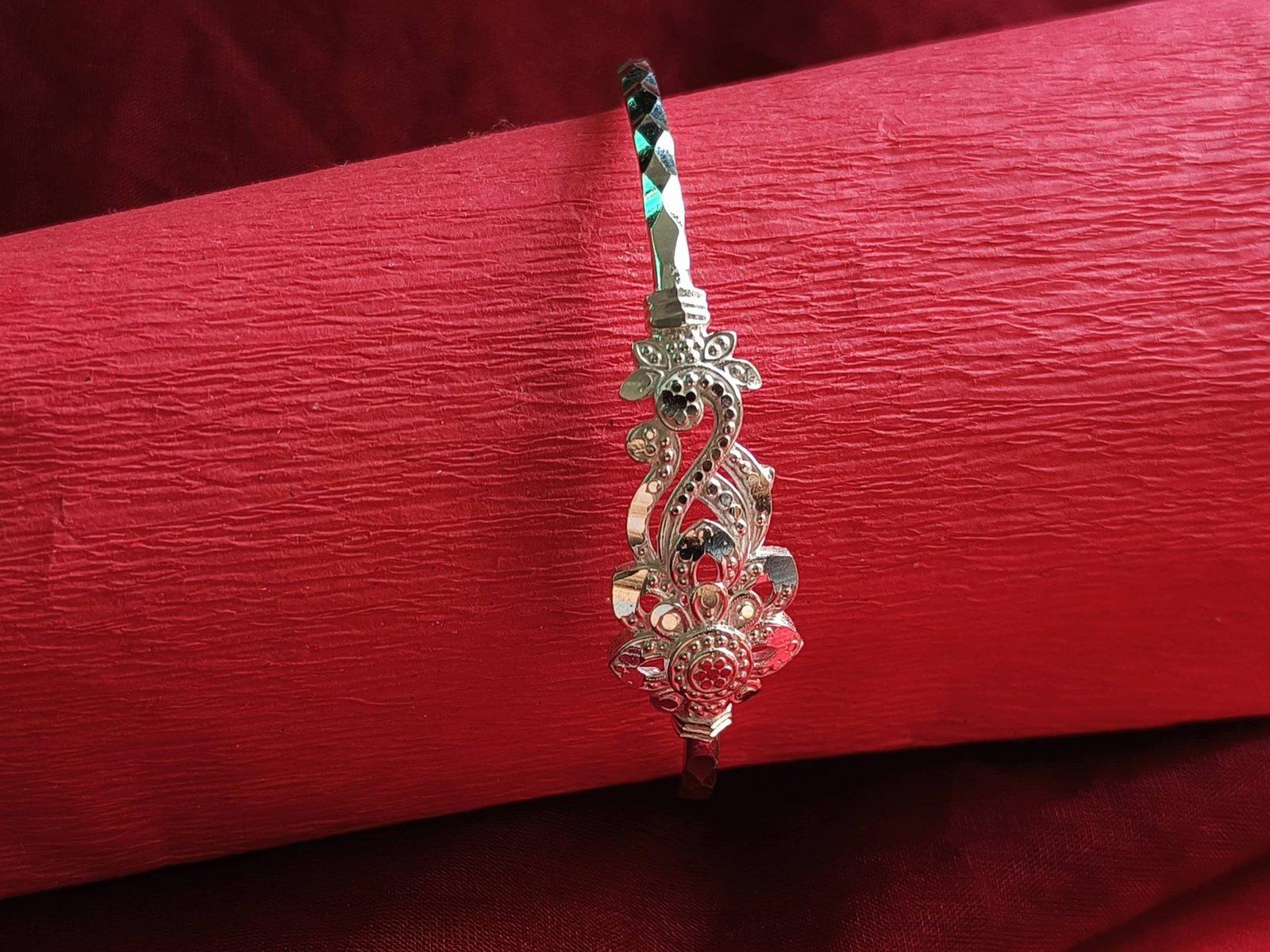 Shiuli noa / loha / লোহা 2.6 view 3