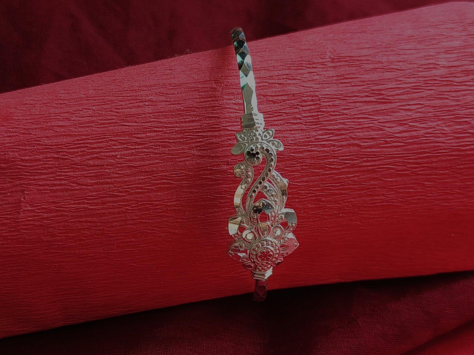 Shiuli noa / loha / লোহা 2.6 view 4