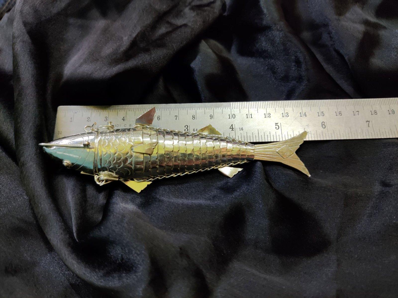 Silver Fish for Prosperity and Good Luck view 3