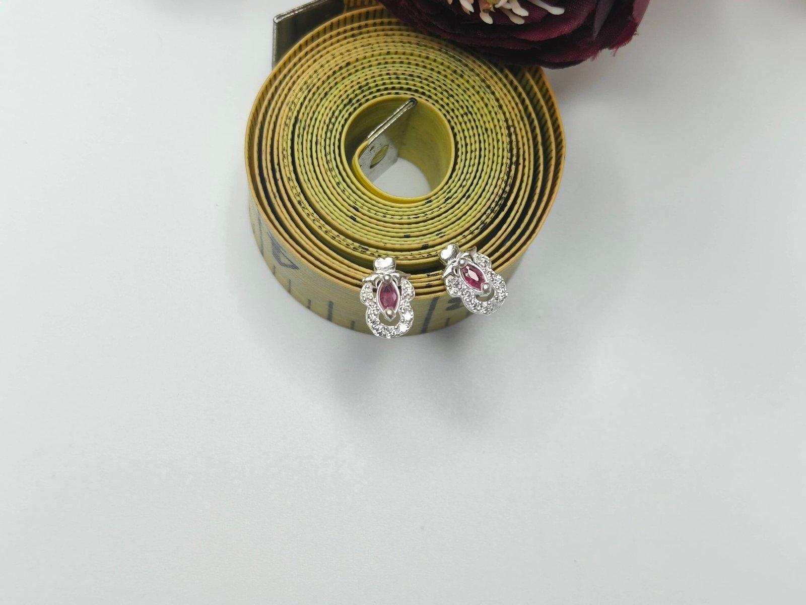 Stone Ear Top Ebba view 2