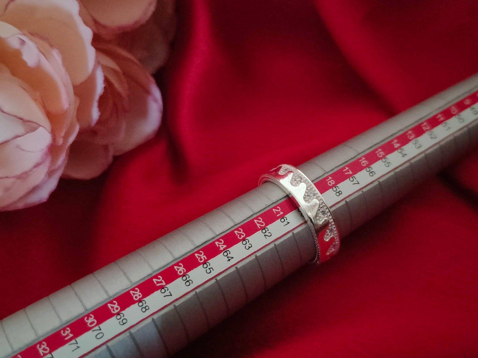 Swish Finger Ring view 4