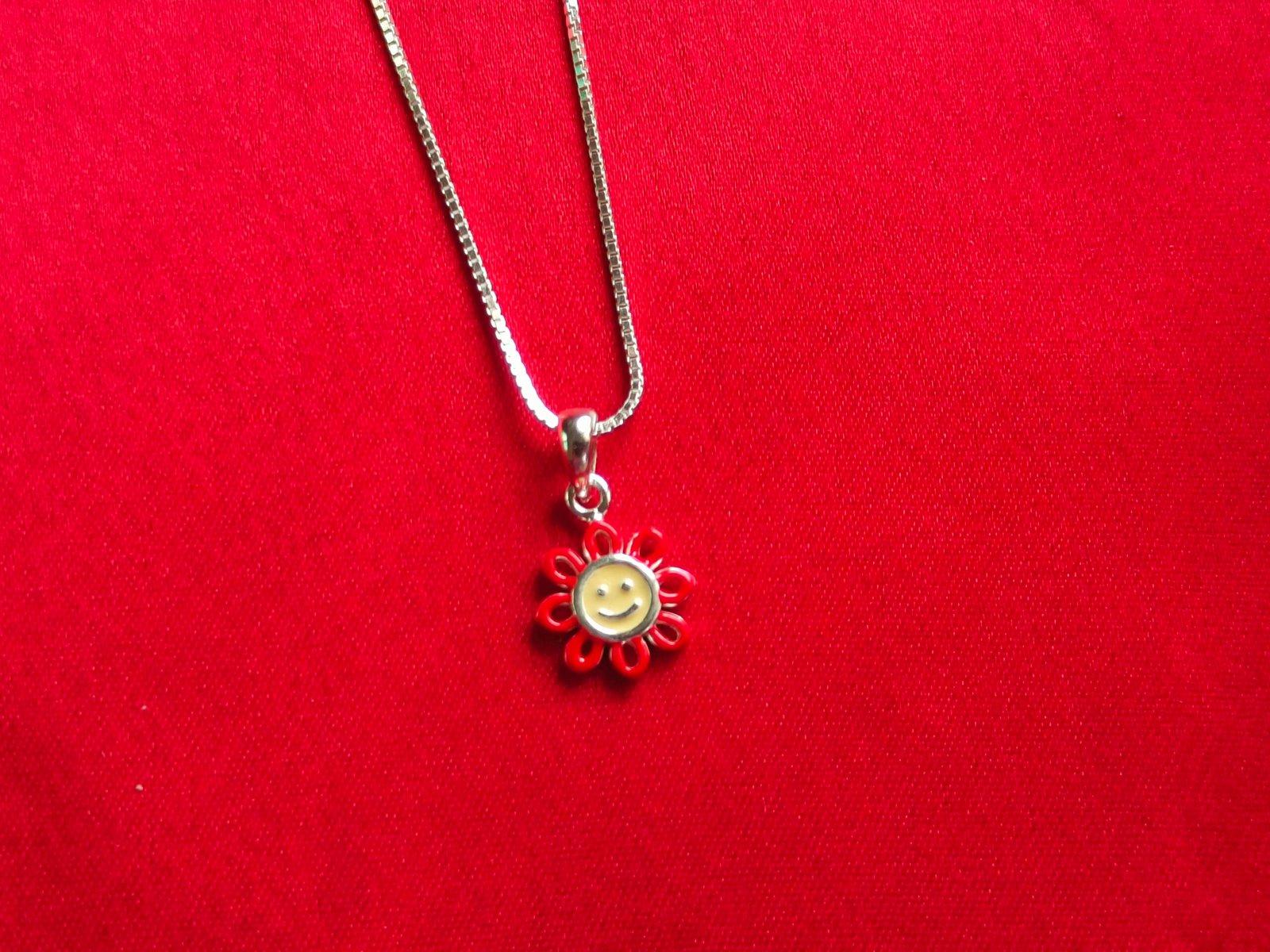 Unique Flower Pendant Chain
