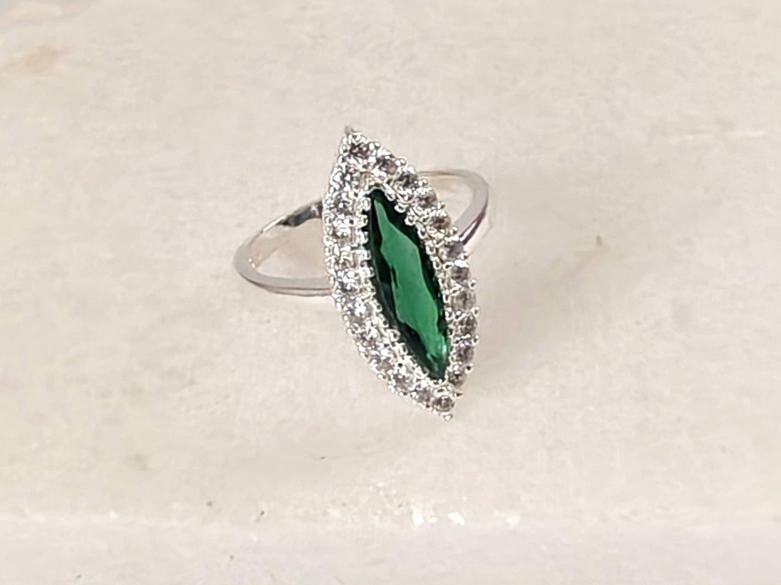 Finger ring Madhabilata view 2