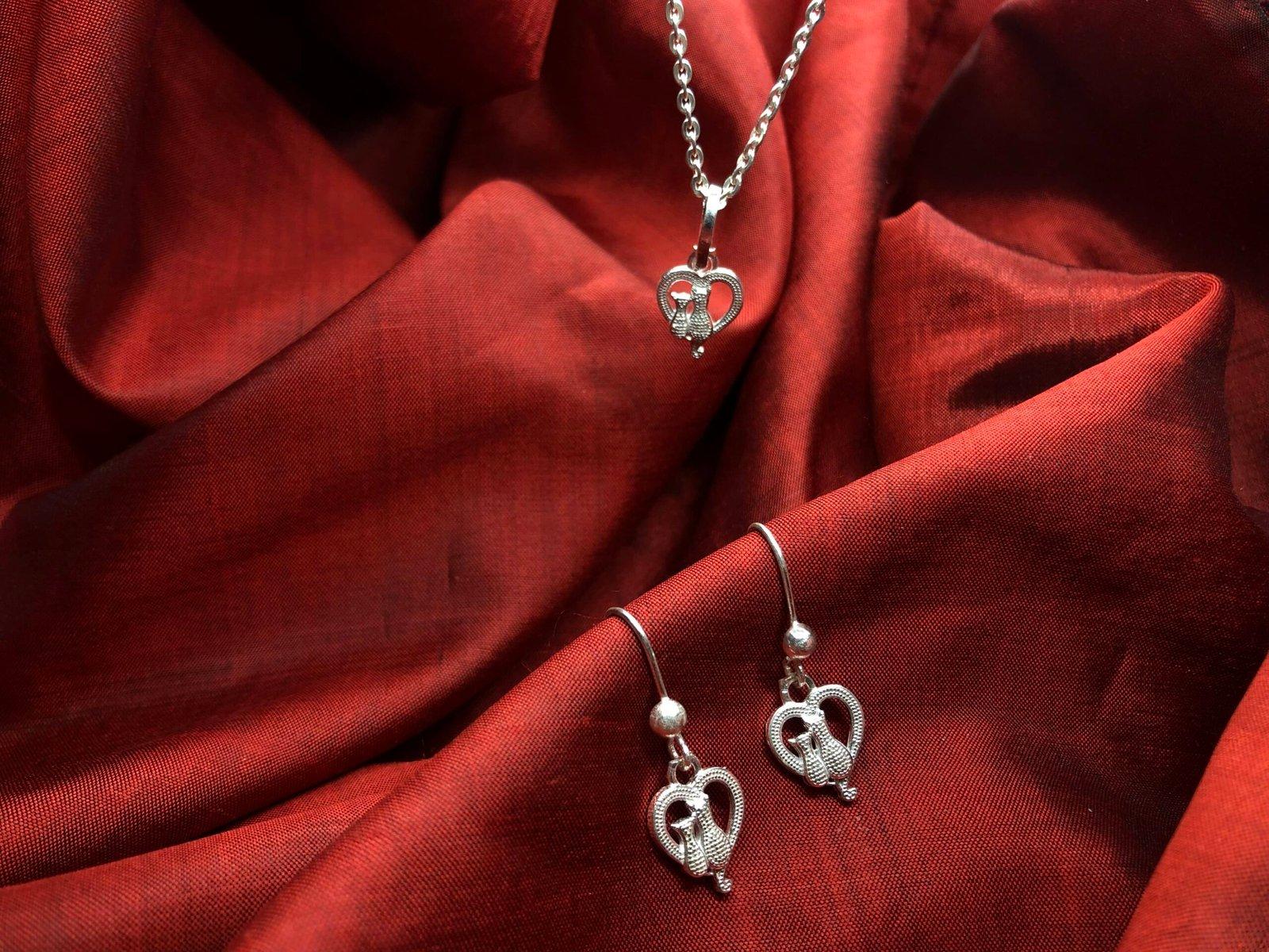 Gahenaz Silver You & Me Pendant with Earring Set view 2