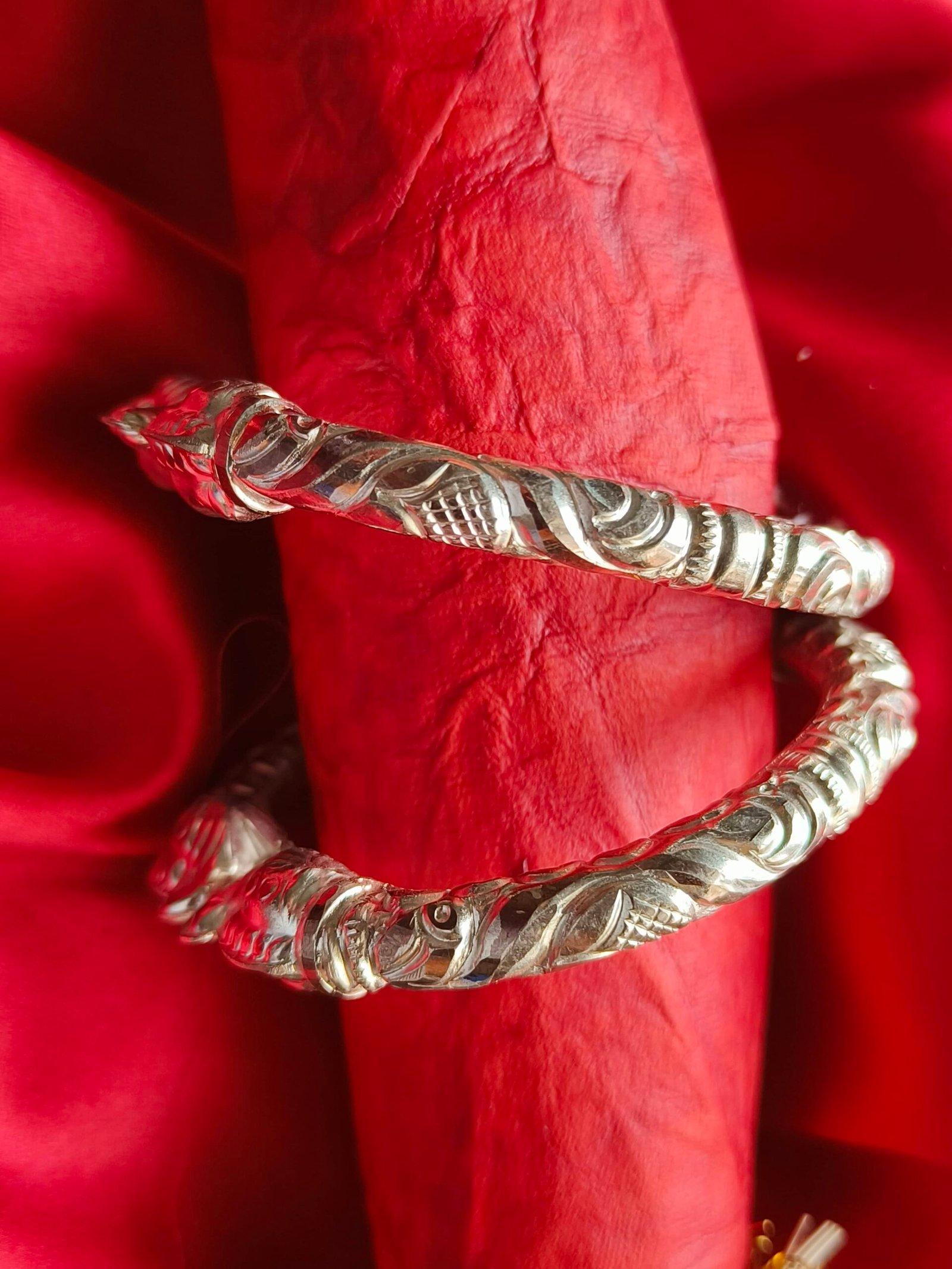 Madhavi Traditional Bangle/Bala/Naksha Bala 2.4 view 3