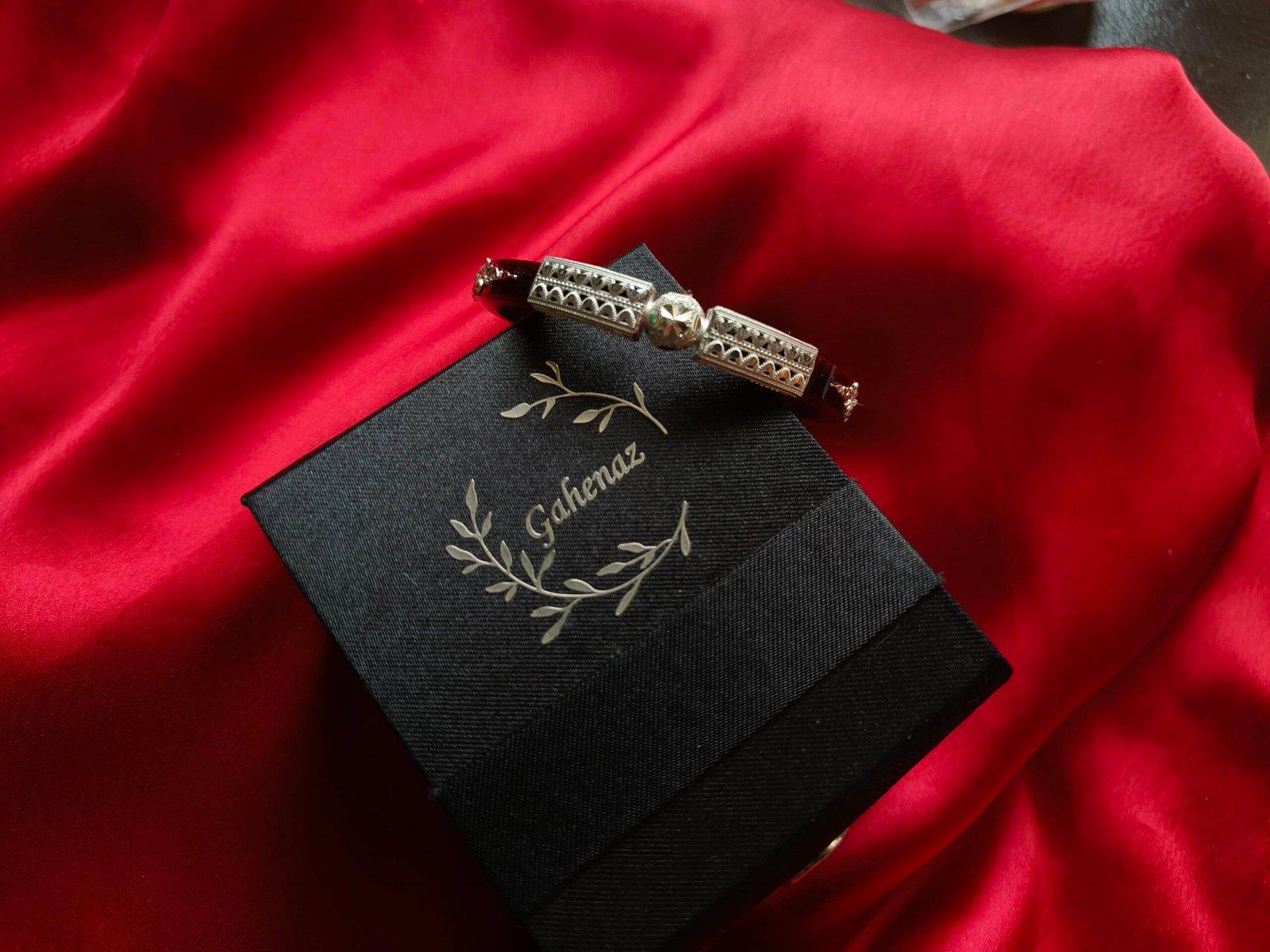 Parampara Fulkari Pola Green 2.7 view 2