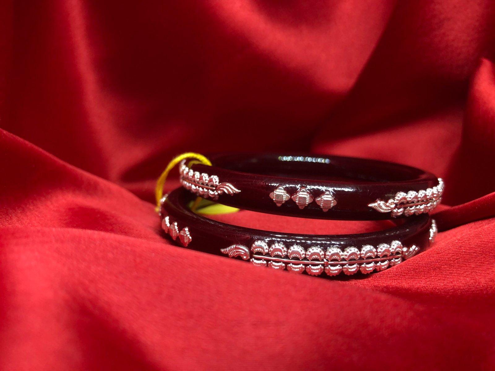 Pola Hrishita Size 2.4 view 2