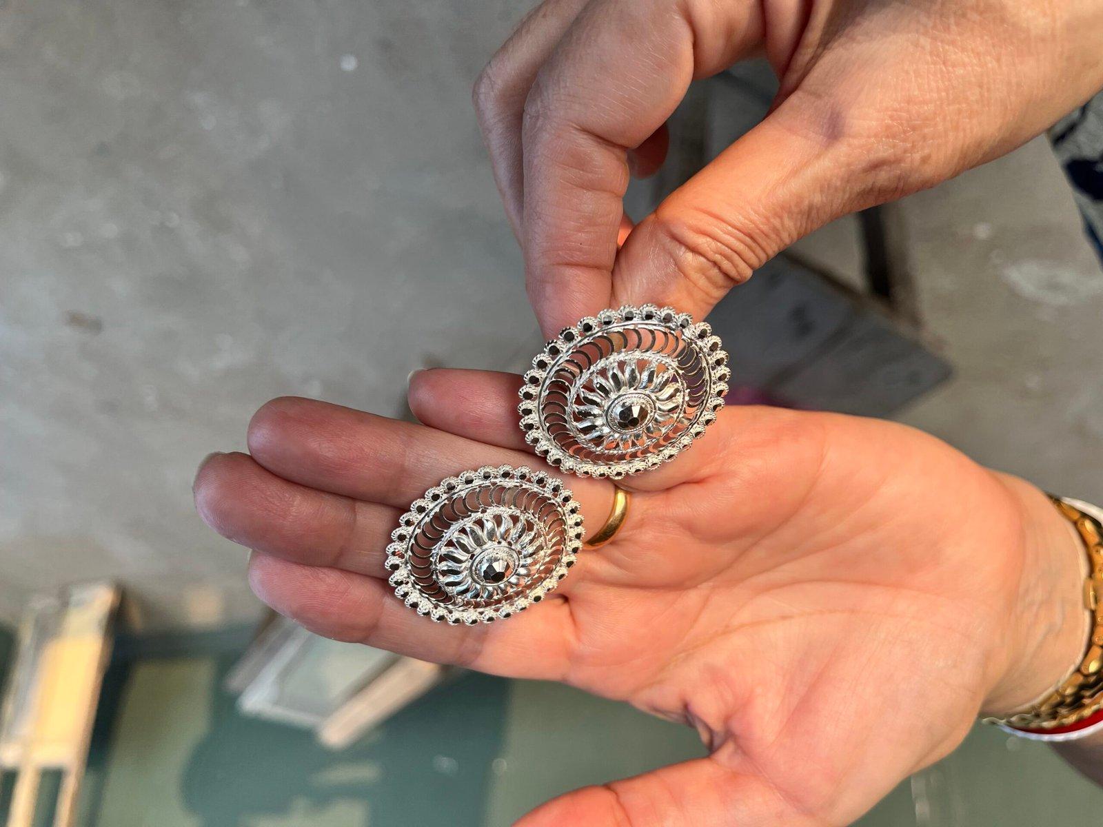 Rukmini Rani Kan Pasha Earring view 4